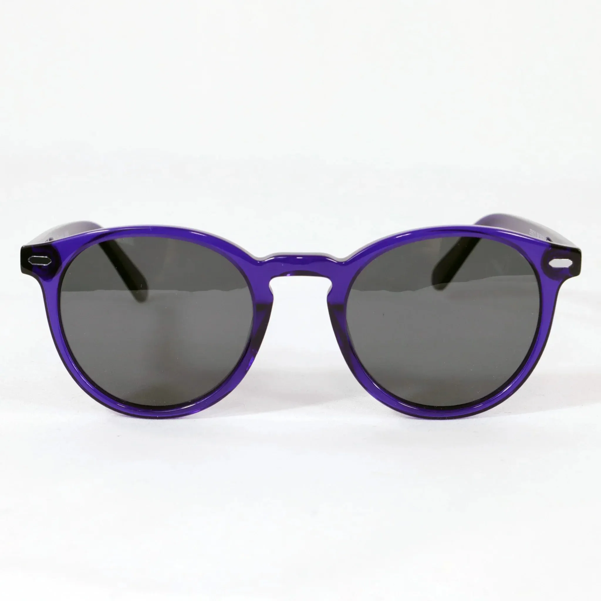 Begur · gafas de sol redondas moradas sold by Barlovento de Biar product image thumbnail 5