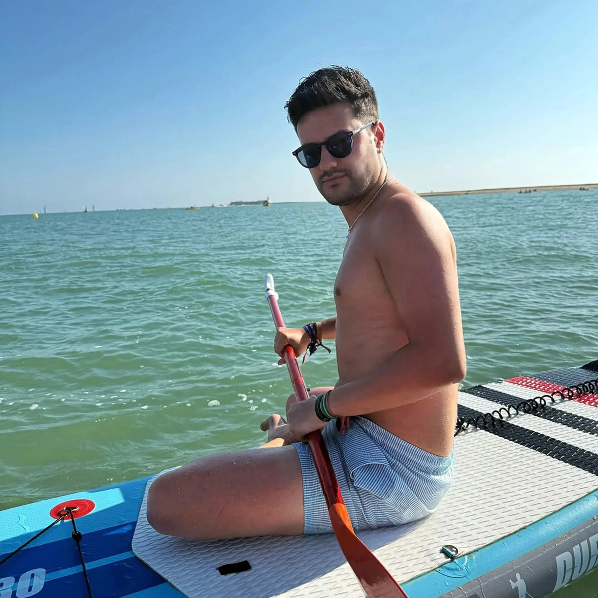 Begur · gafas de sol redondas moradas sold by Barlovento de Biar product image thumbnail 4