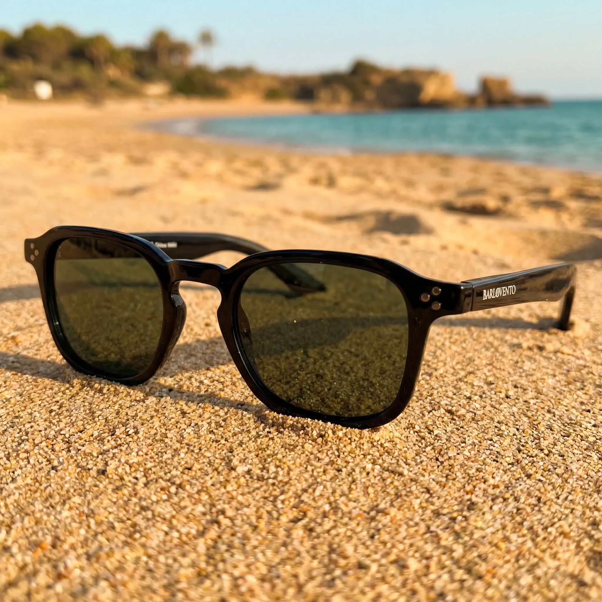 Patacona · gafas de sol redondas negras sold by Barlovento de Biar