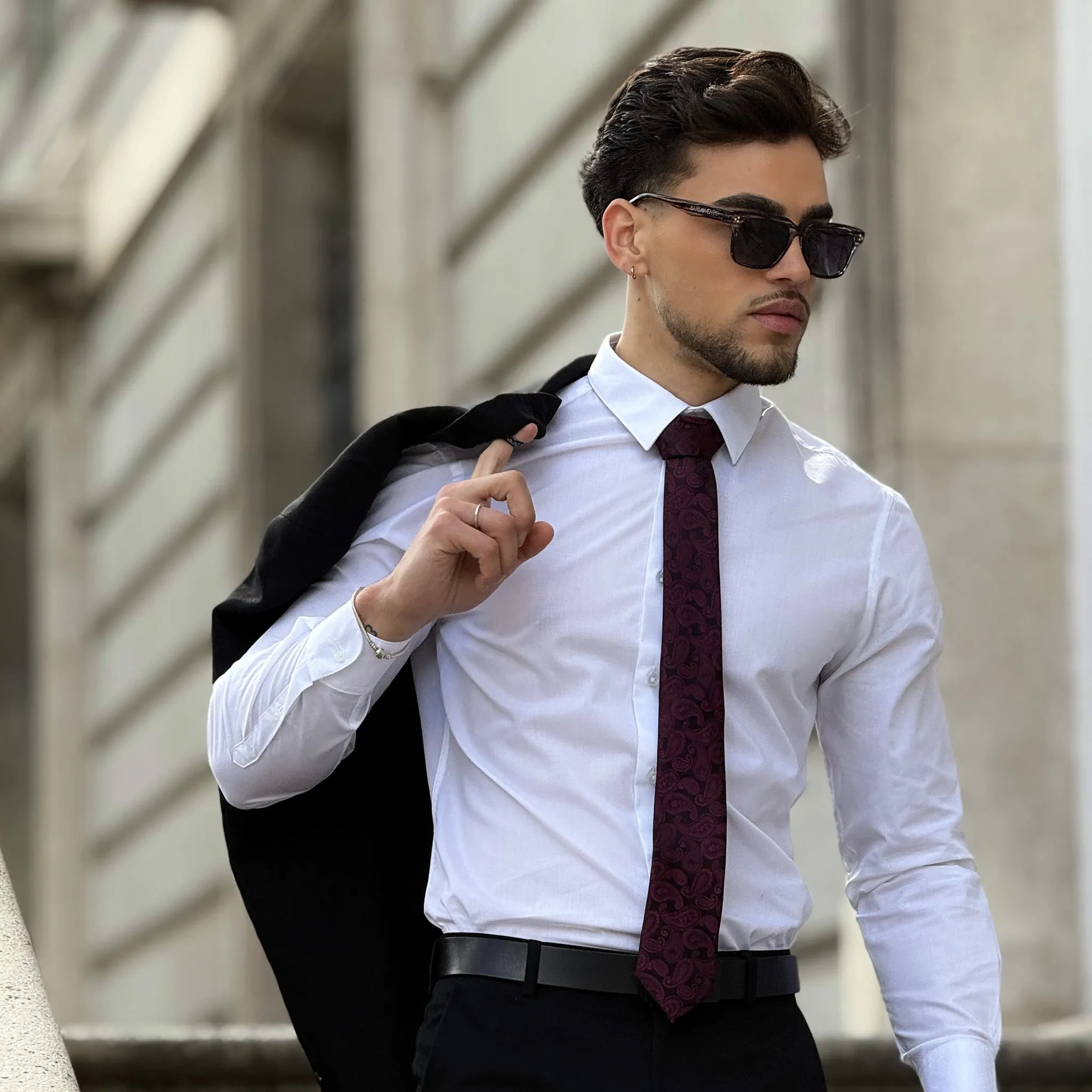 Burgundy · corbata con estampado paisley rojo sold by Barlovento de Biar product image thumbnail 3