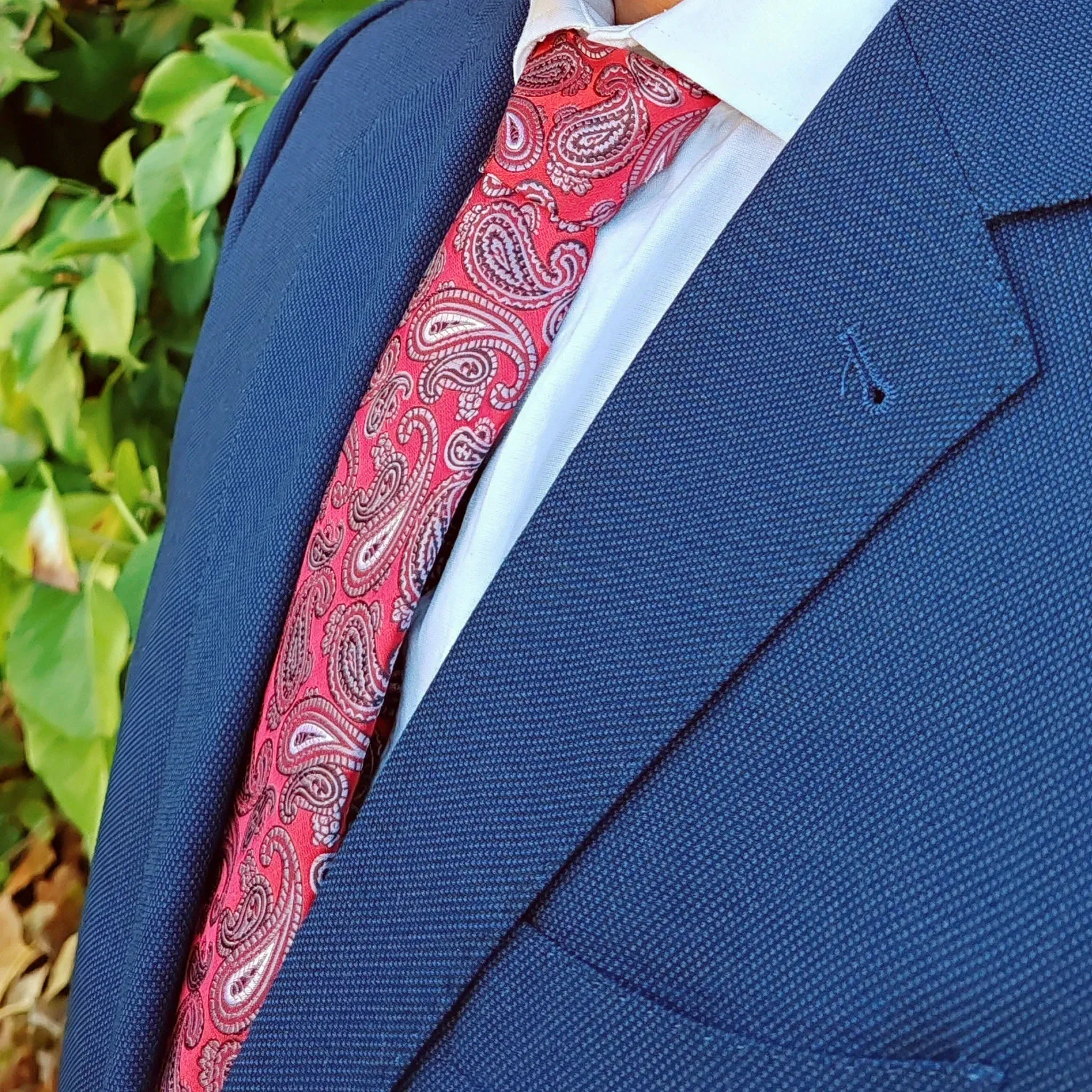 Beaujolais · corbata con estampado paisley roja sold by Barlovento de Biar product image thumbnail 3
