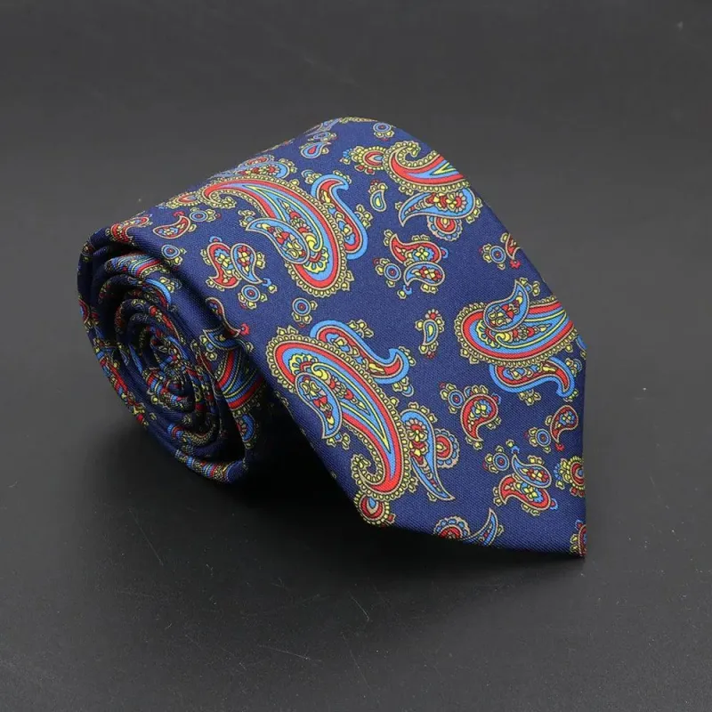 Caen · corbata con estampado paisley azul made by Barlovento de Biar