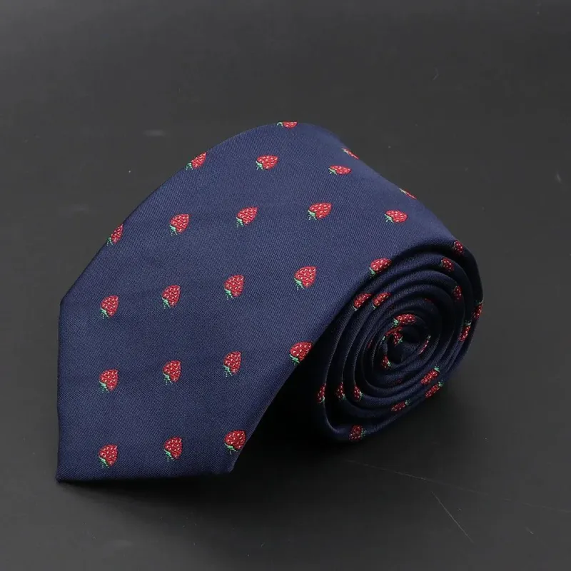Fresas · corbata azul con estampado de fresas made by Barlovento de Biar