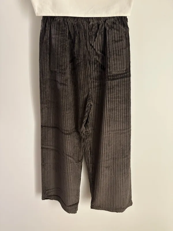 Gabriela Coll No. 287 Corduroy Flap Pocket Trousers sold by Ven. Space