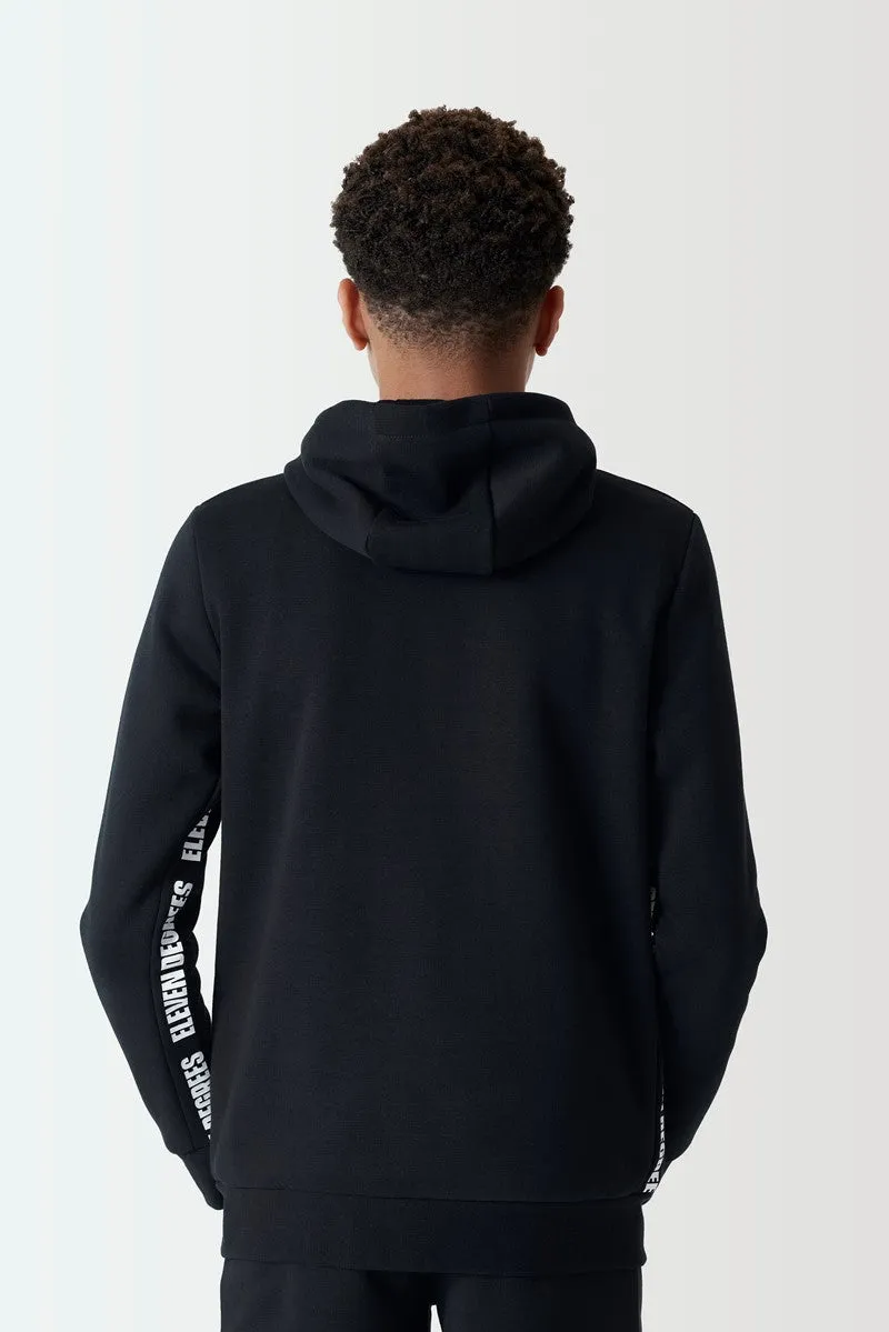 Sudadera Con Capucha Corte y Coser Panel De Texto Niño - Negra sold by Eleven degrees product image thumbnail 4