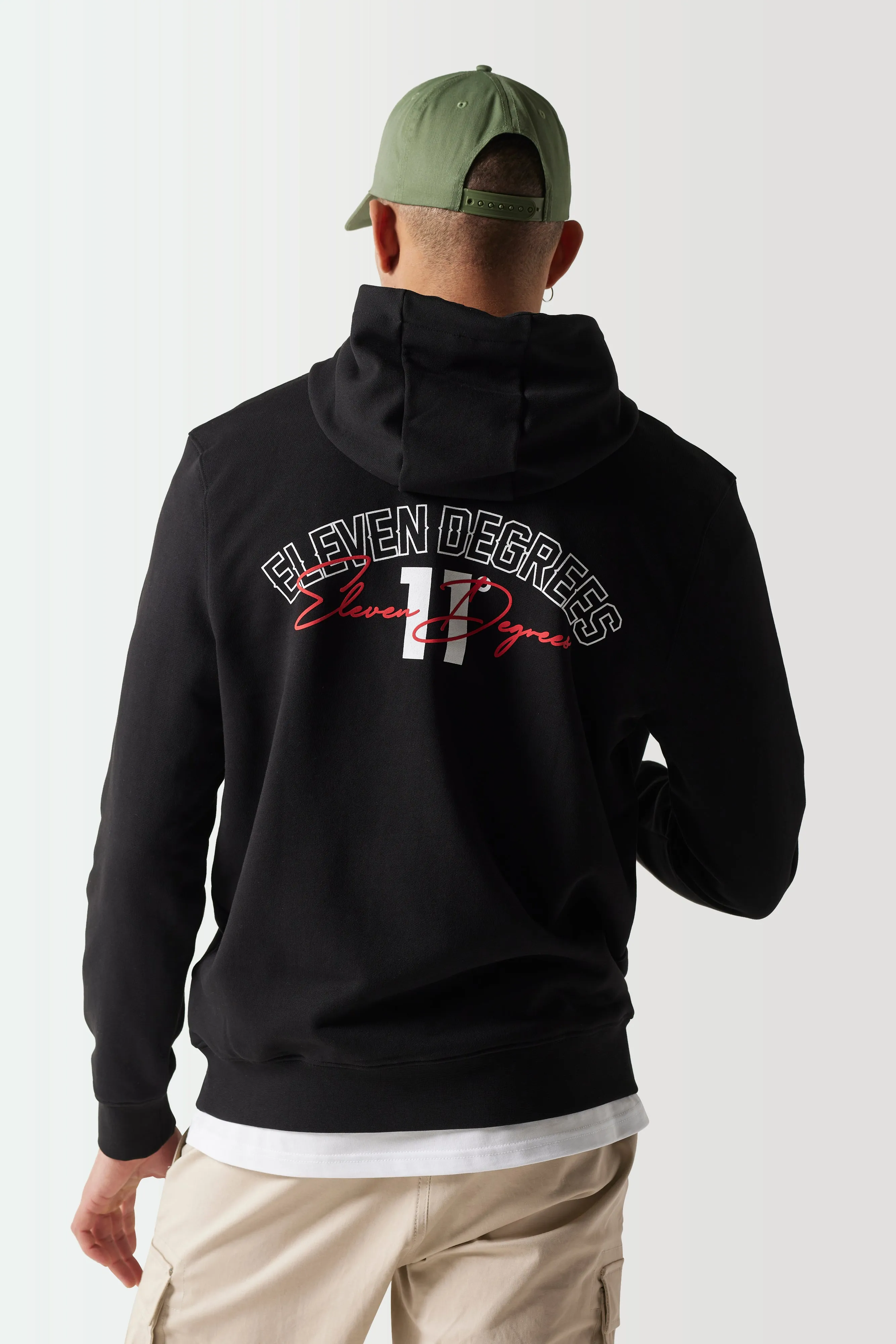 Sudadera Con Capucha Streetwear - Negra sold by Eleven degrees product image thumbnail 4