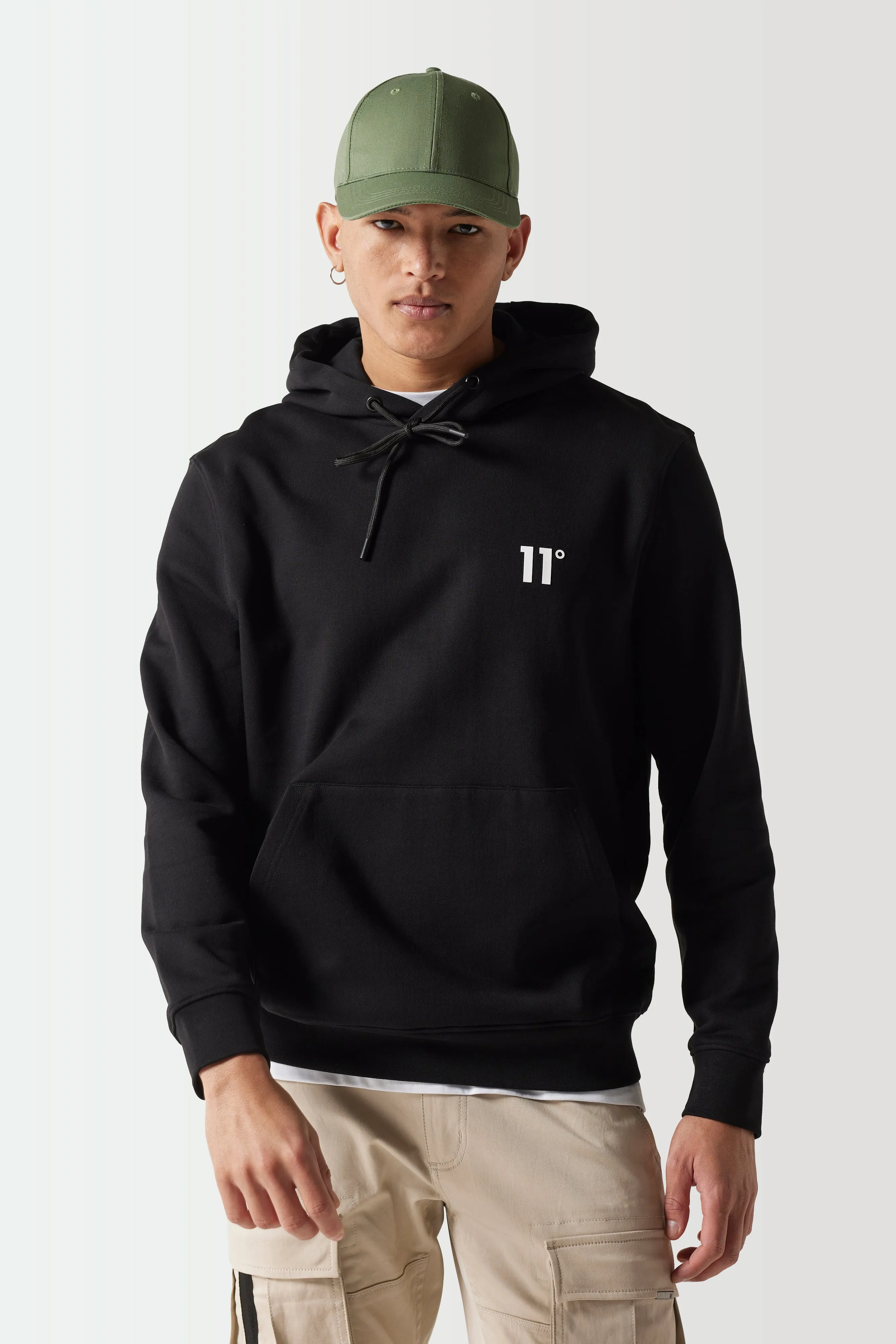 Sudadera Con Capucha Streetwear - Negra sold by Eleven degrees product image thumbnail 3