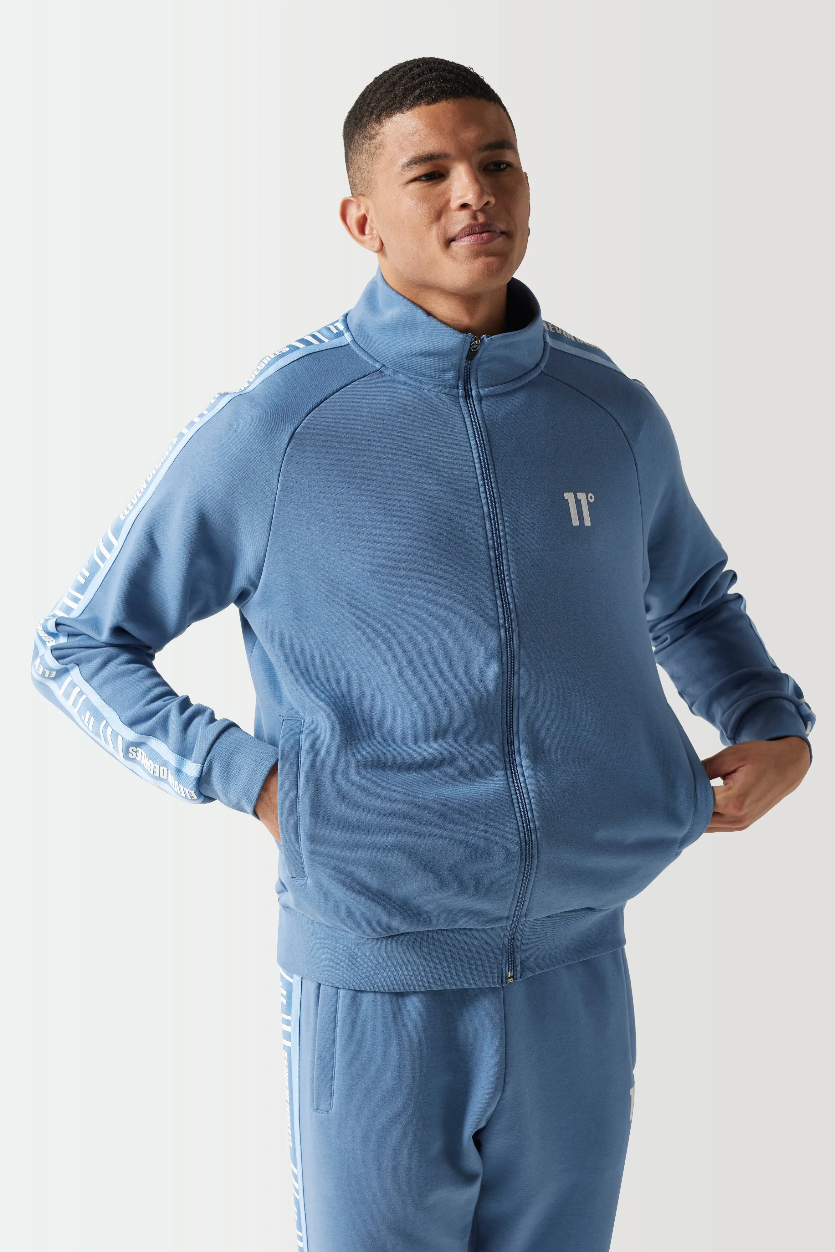 Sudadera Retro Con Cremallera Completa - Azul Elemental sold by Eleven degrees product image thumbnail 3