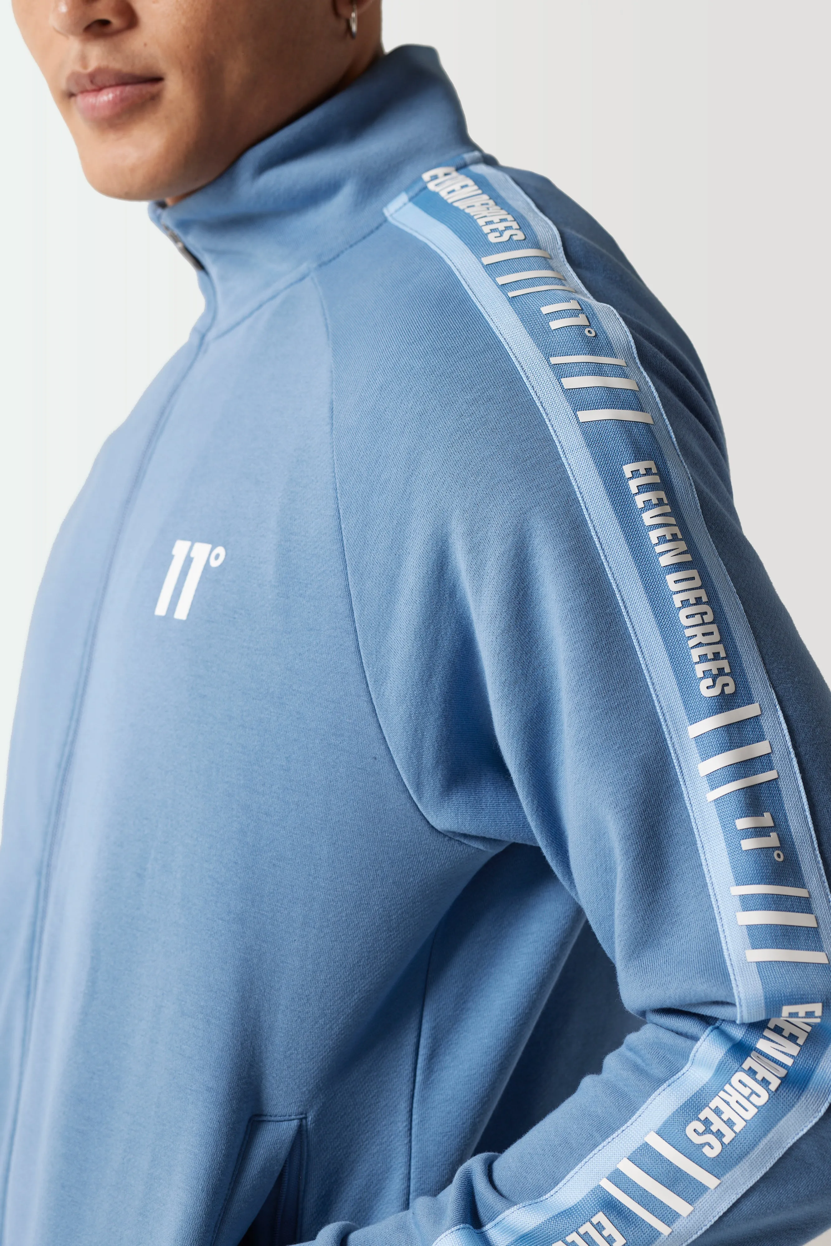 Sudadera Retro Con Cremallera Completa - Azul Elemental sold by Eleven degrees product image thumbnail 5