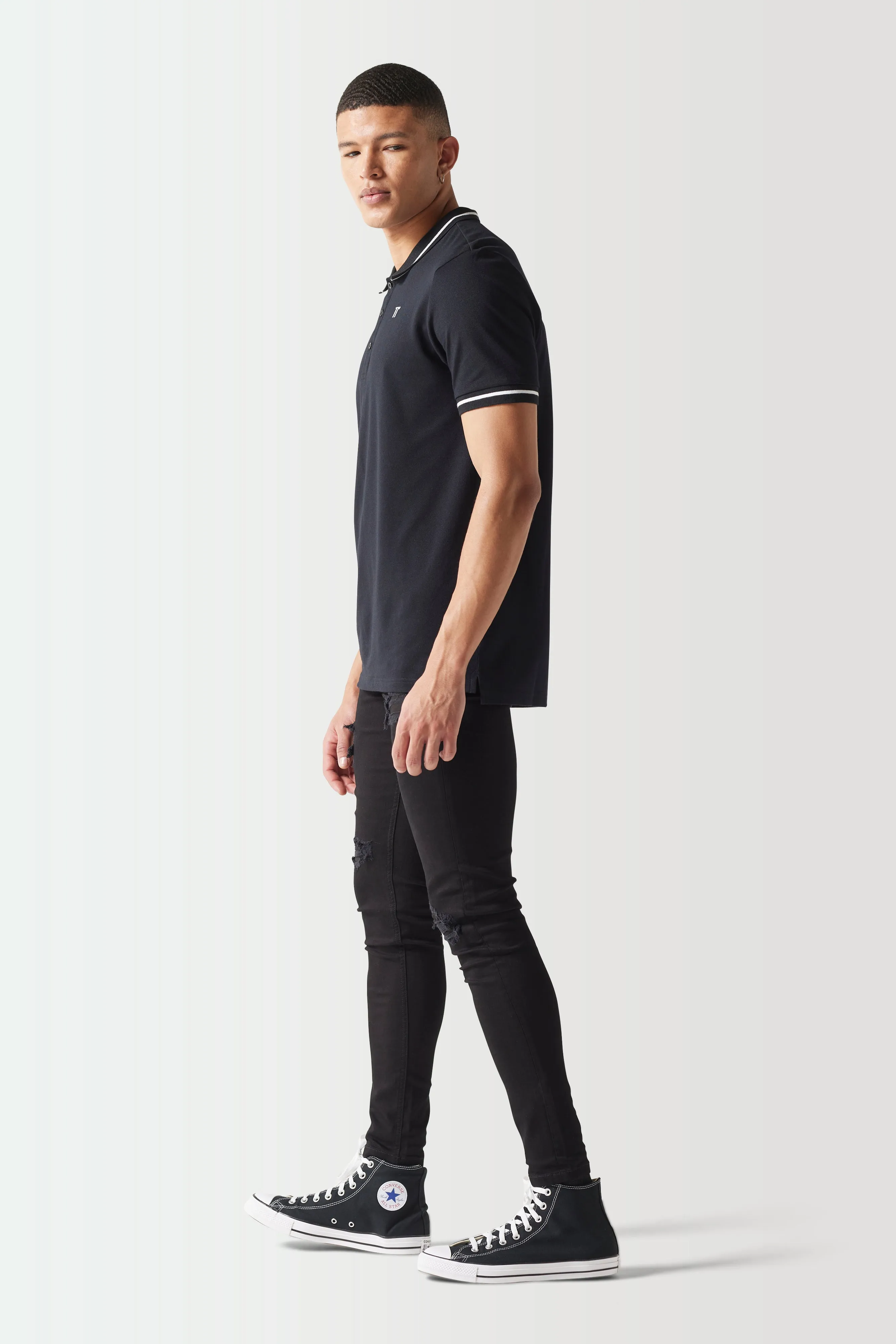 CORE Camiseta Polo - Negra sold by Eleven degrees product image thumbnail 2