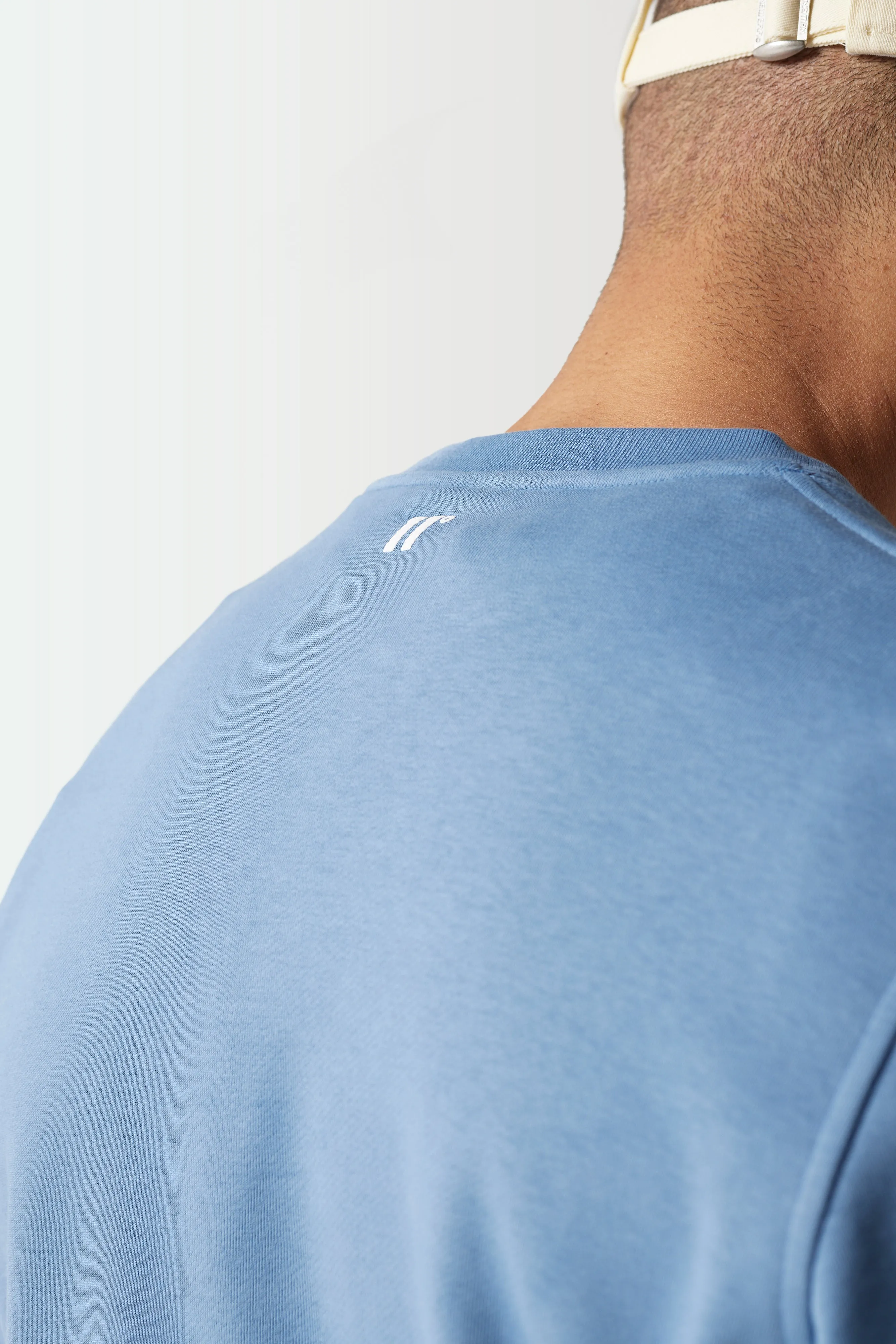 Sudadera Con Capucha y Cinta Retro - Azul Elemental sold by Eleven degrees product image thumbnail 4