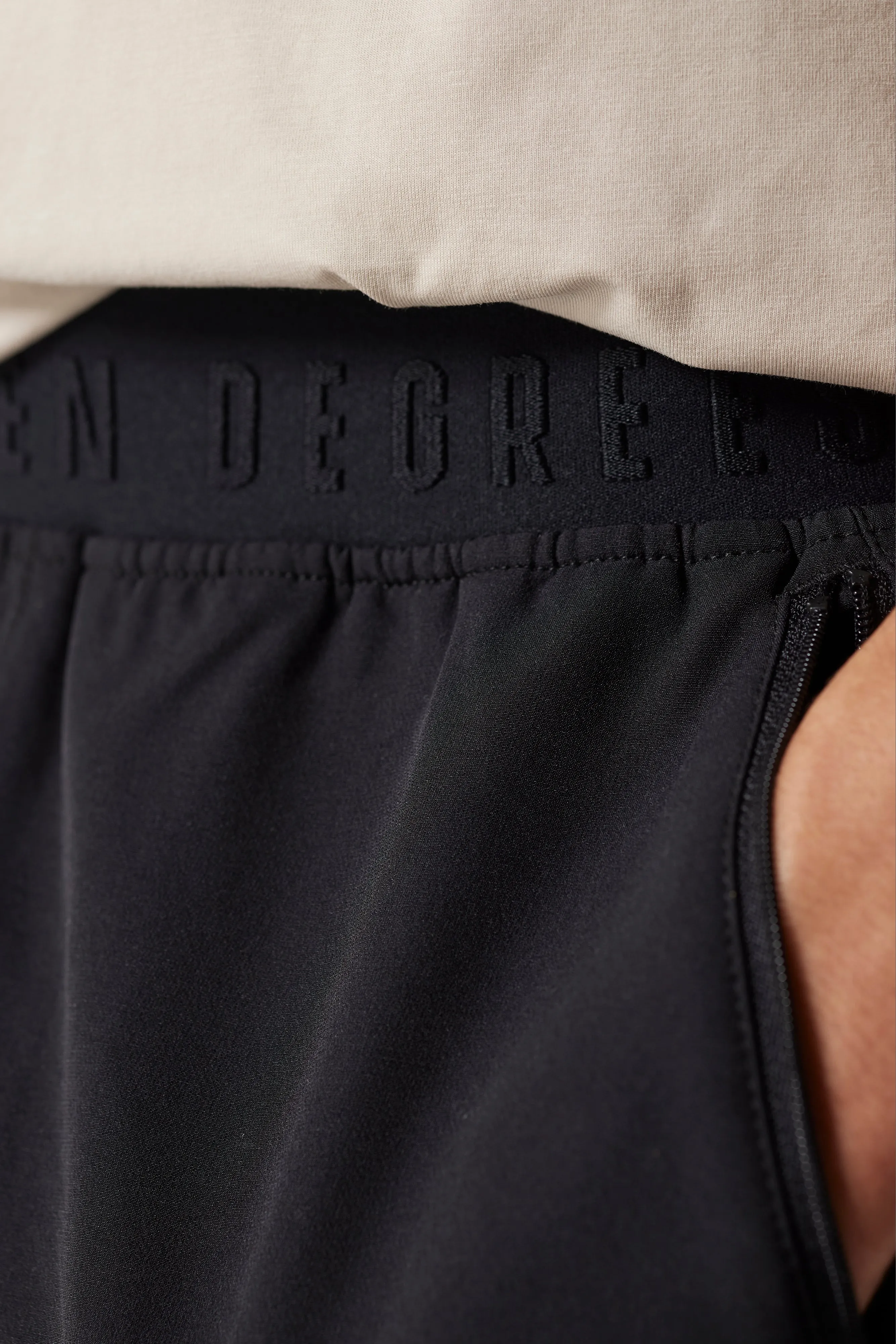 Pantalón Premium Slim Fit Sports Luxe - Negro sold by Eleven degrees product image thumbnail 4