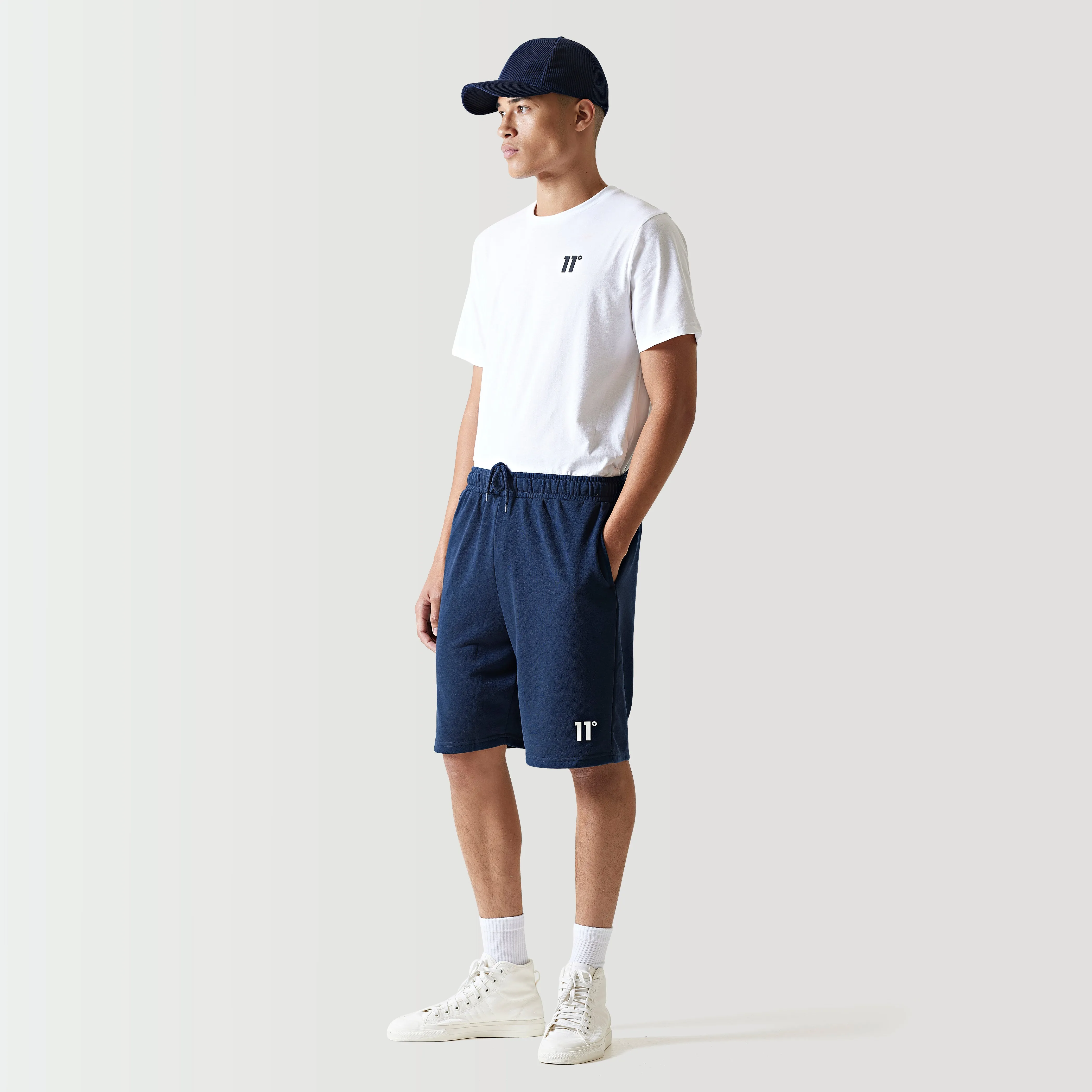 CORE Pantalones Cortos - Marino sold by Eleven degrees