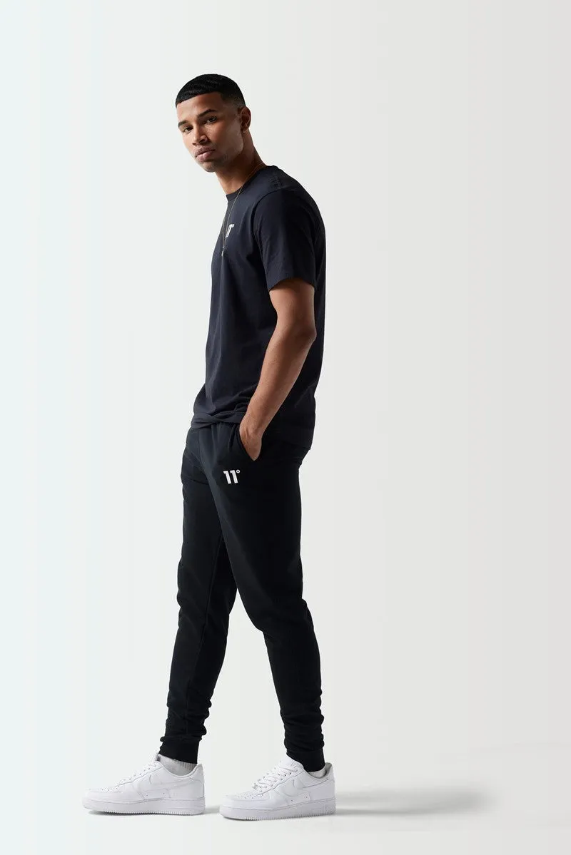 CORE Joggers Corte Ajustado - Negro sold by Eleven degrees product image thumbnail 3