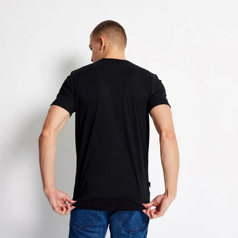 Camiseta Manga Estampada Puño Logo - Negro / Azteca AOP sold by Eleven degrees product image thumbnail 3