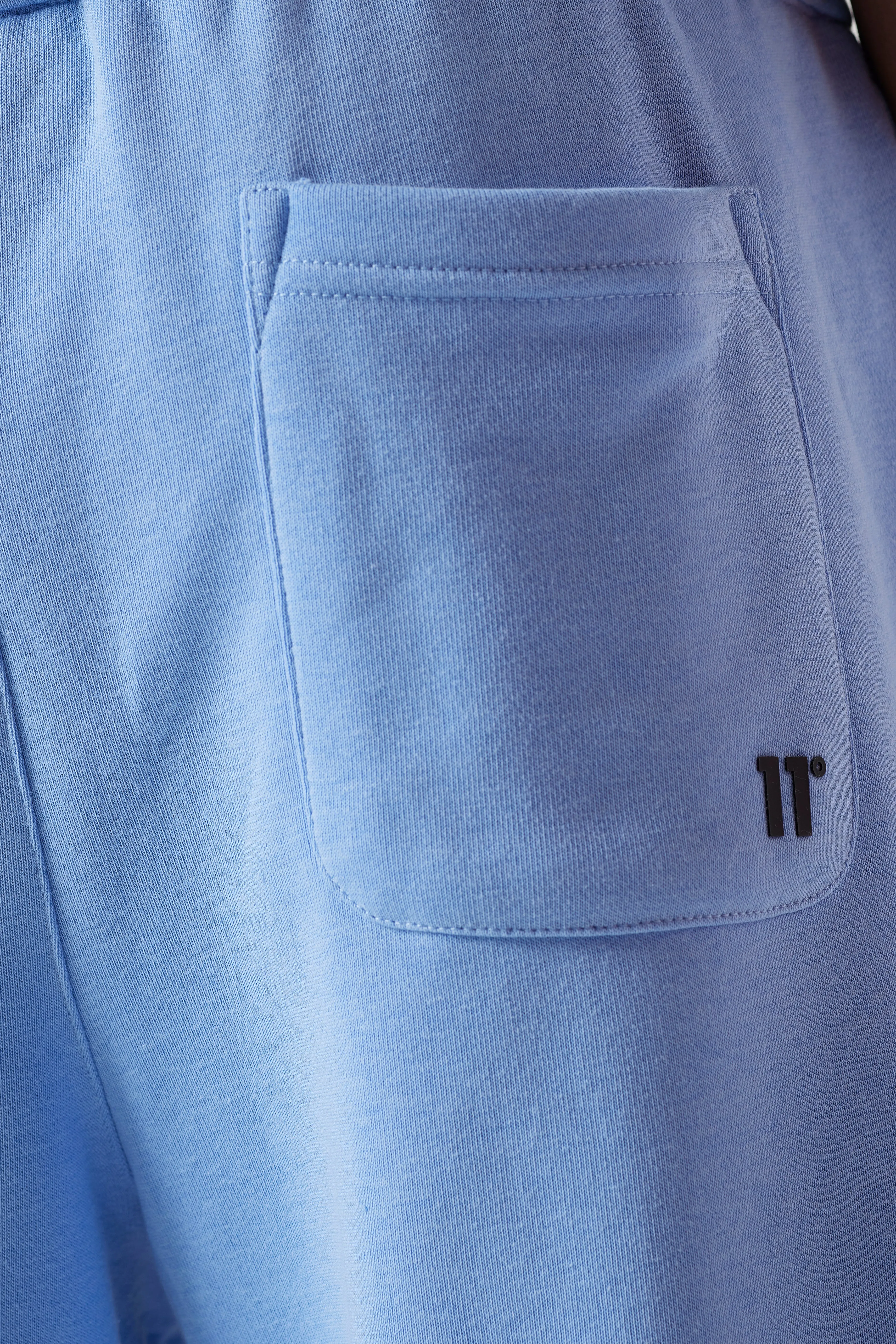 Pantalones Corto De Chándal Gráfica Bloque - Vista Azul sold by Eleven degrees product image thumbnail 5