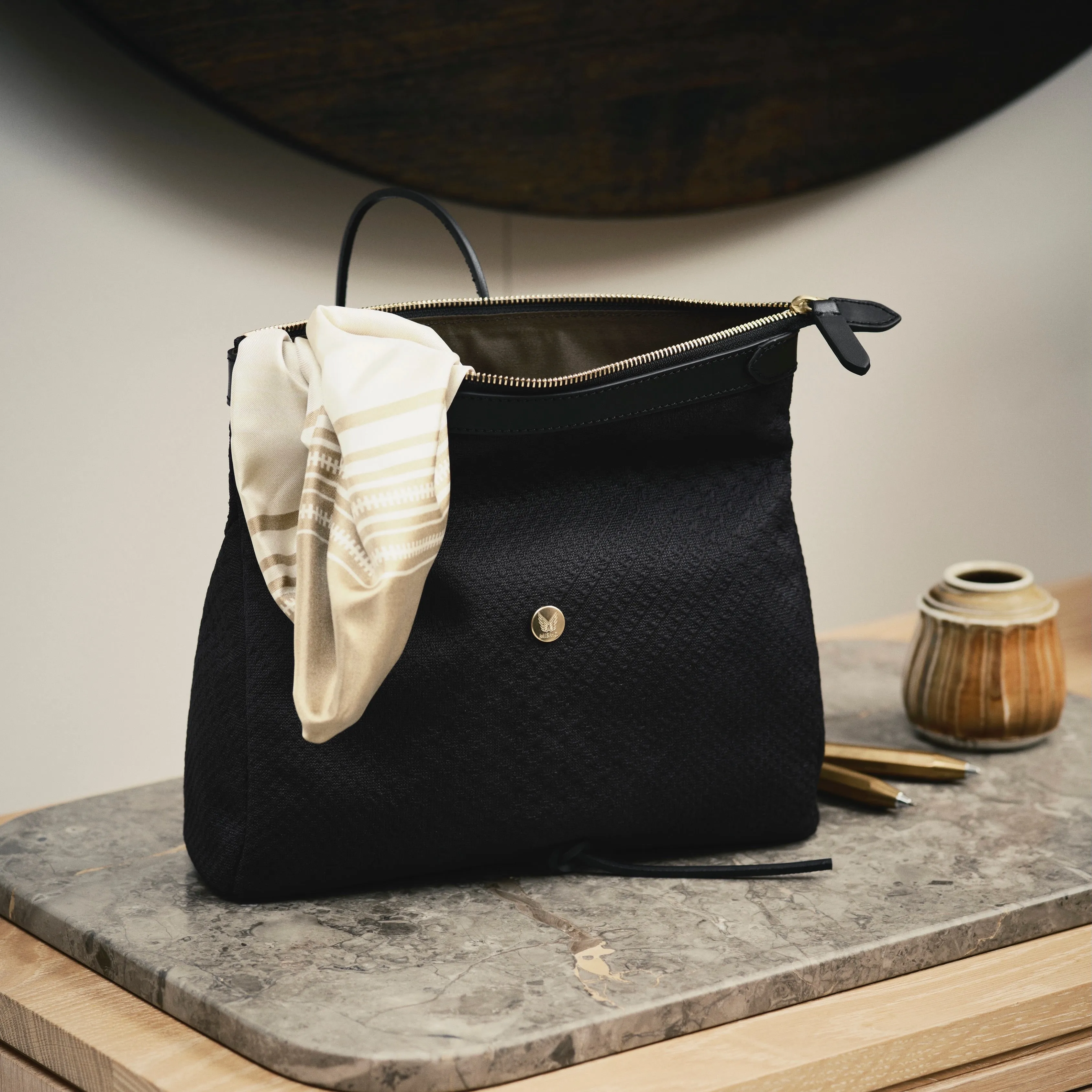 M/S Carry - Haptic Black/Black sold by Mismo product image thumbnail 3