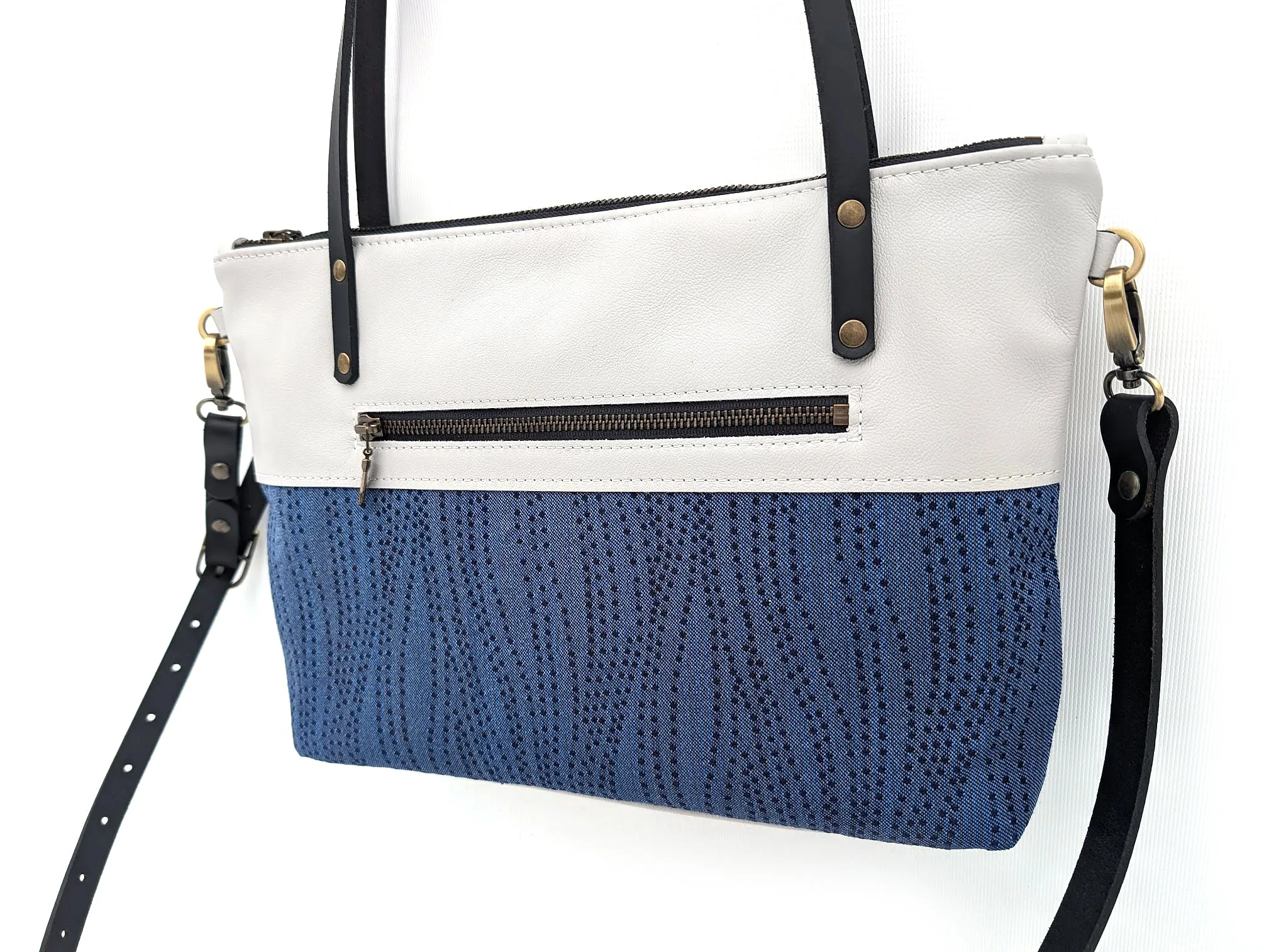 Mariclaro VIE Purse - Vintage Air Canada Material Blue sold by Mariclaro product image thumbnail 5