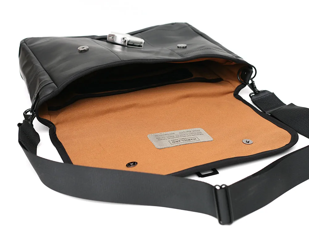 Mariclaro YYZ Laptop Bag - Air Canada Boeing 777HD sold by Mariclaro product image thumbnail 4