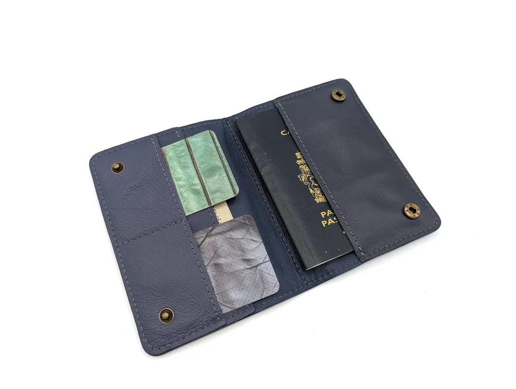 Mariclaro Passport Holder - 1987 Jazz Air - Bombardier DHC-8-100 made by Mariclaro