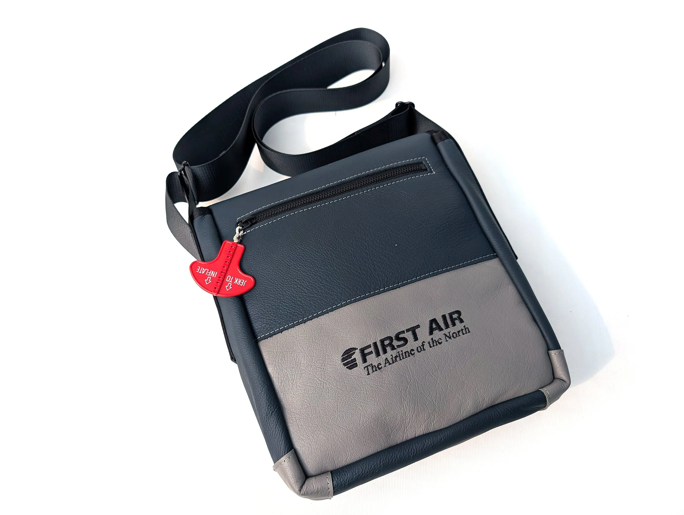 Mariclaro Mini Messenger Bag - First Air sold by Mariclaro product image thumbnail 4