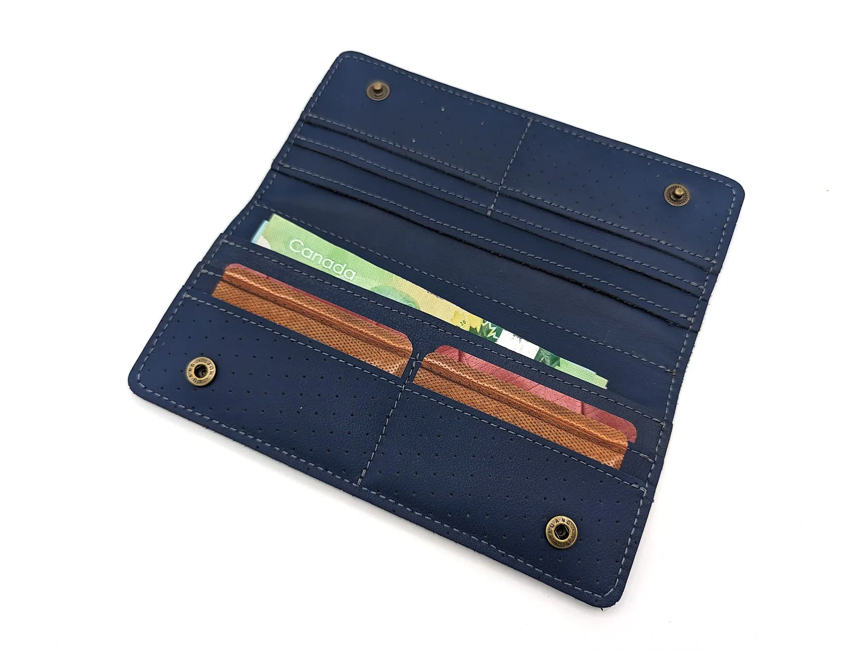 Mariclaro Woman Wallet - Airbus A319-100 sold by Mariclaro product image thumbnail 4