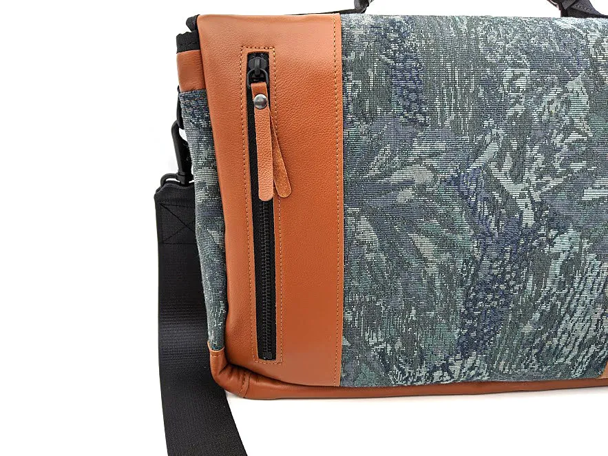 Mariclaro YYZ Laptop Bag - Vintage Forest Green Air Canada Material sold by Mariclaro product image thumbnail 5