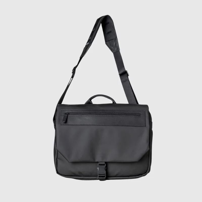 Slim Messenger made by Venque