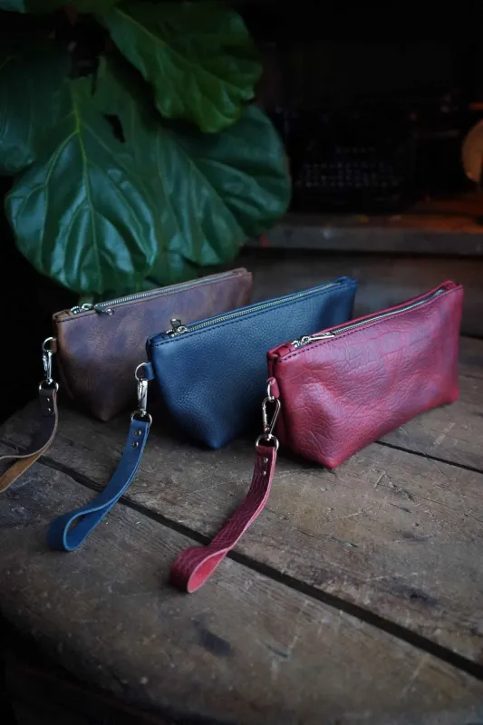 Summit Dopp - Leather Toiletry Bag made by Hammerthreads
