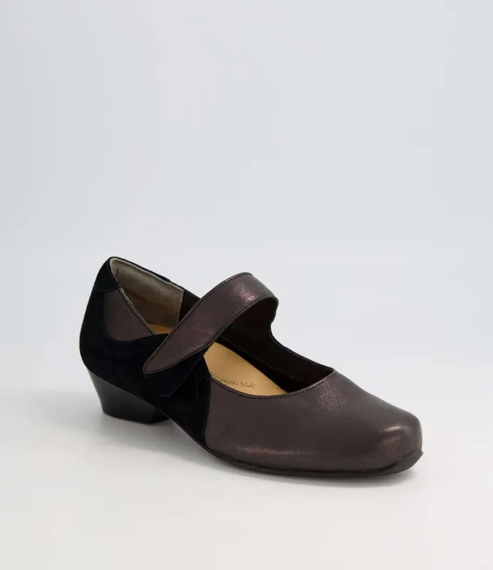 Ziera Cassidy XW-ZR Black Powder Leather sold by Bayside Shoe Warehouse