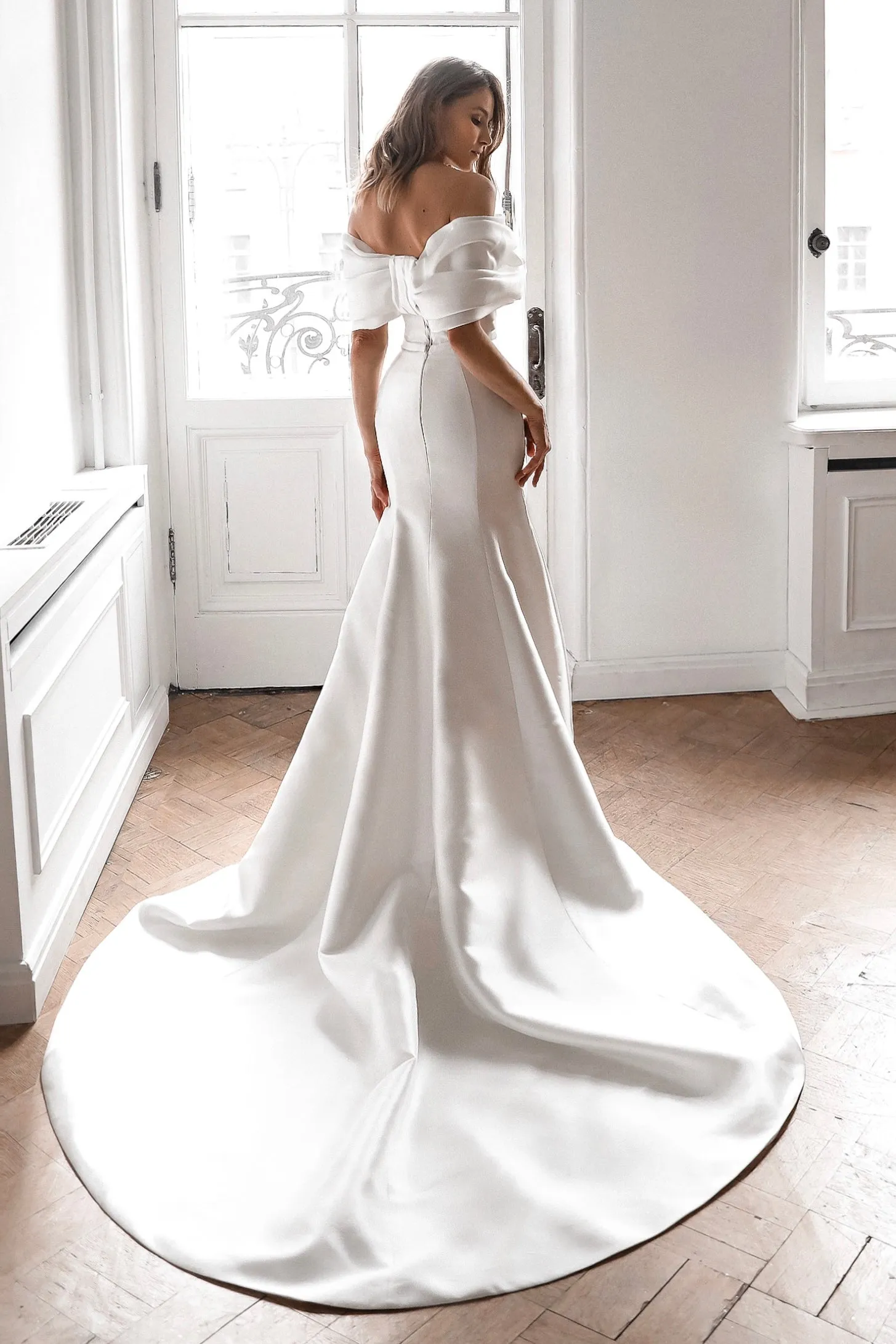 Mermaid Wedding Dress Jacqueline sold by Olivia Bottega product image thumbnail 2
