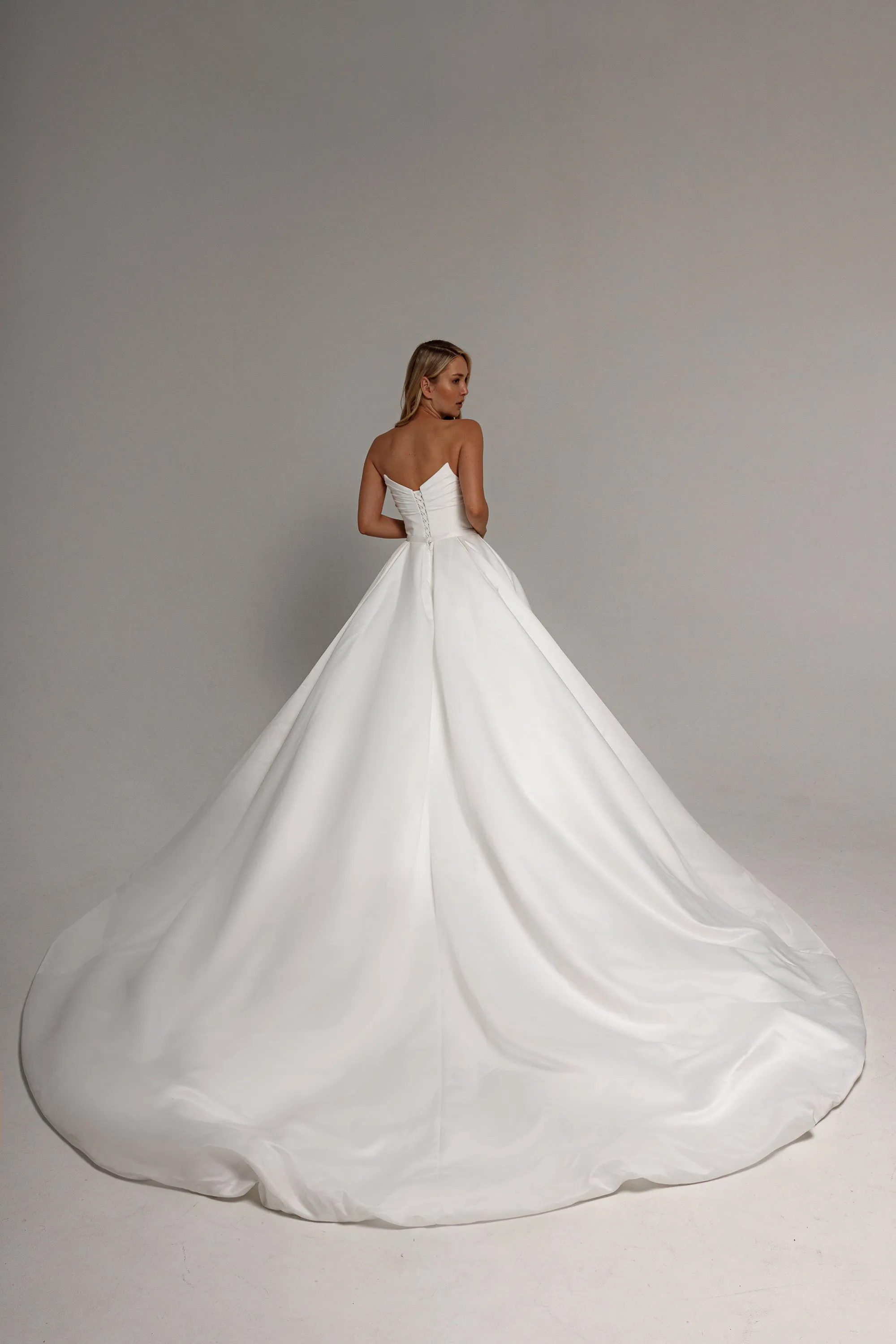 2 in 1 Sheath Wedding Dress Jelena with Detachable Sophia Skirt sold by Olivia Bottega product image thumbnail 2