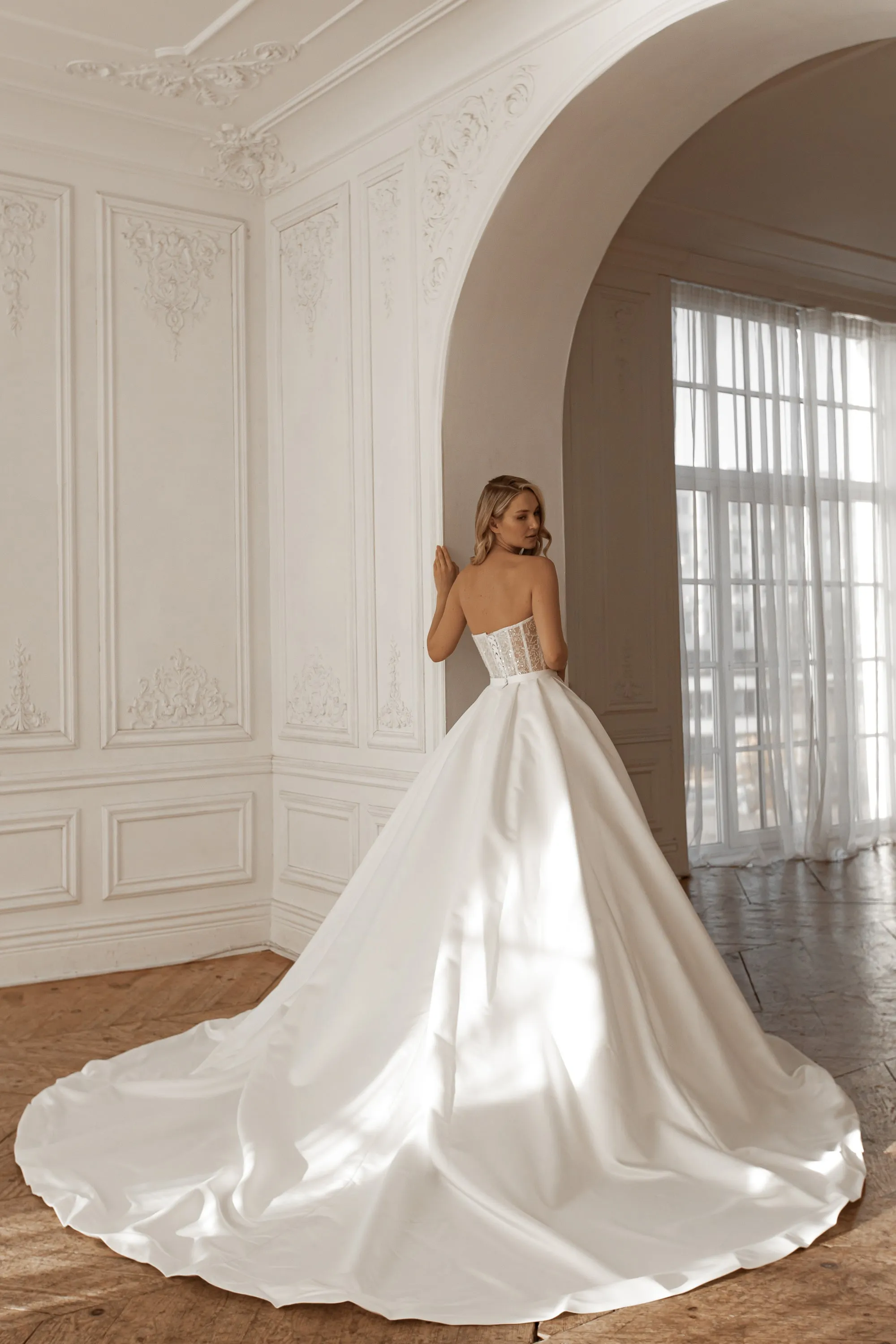 2 in 1 Short Wedding Dress Shiori with Detachable Protea Skirt sold by Olivia Bottega product image thumbnail 2