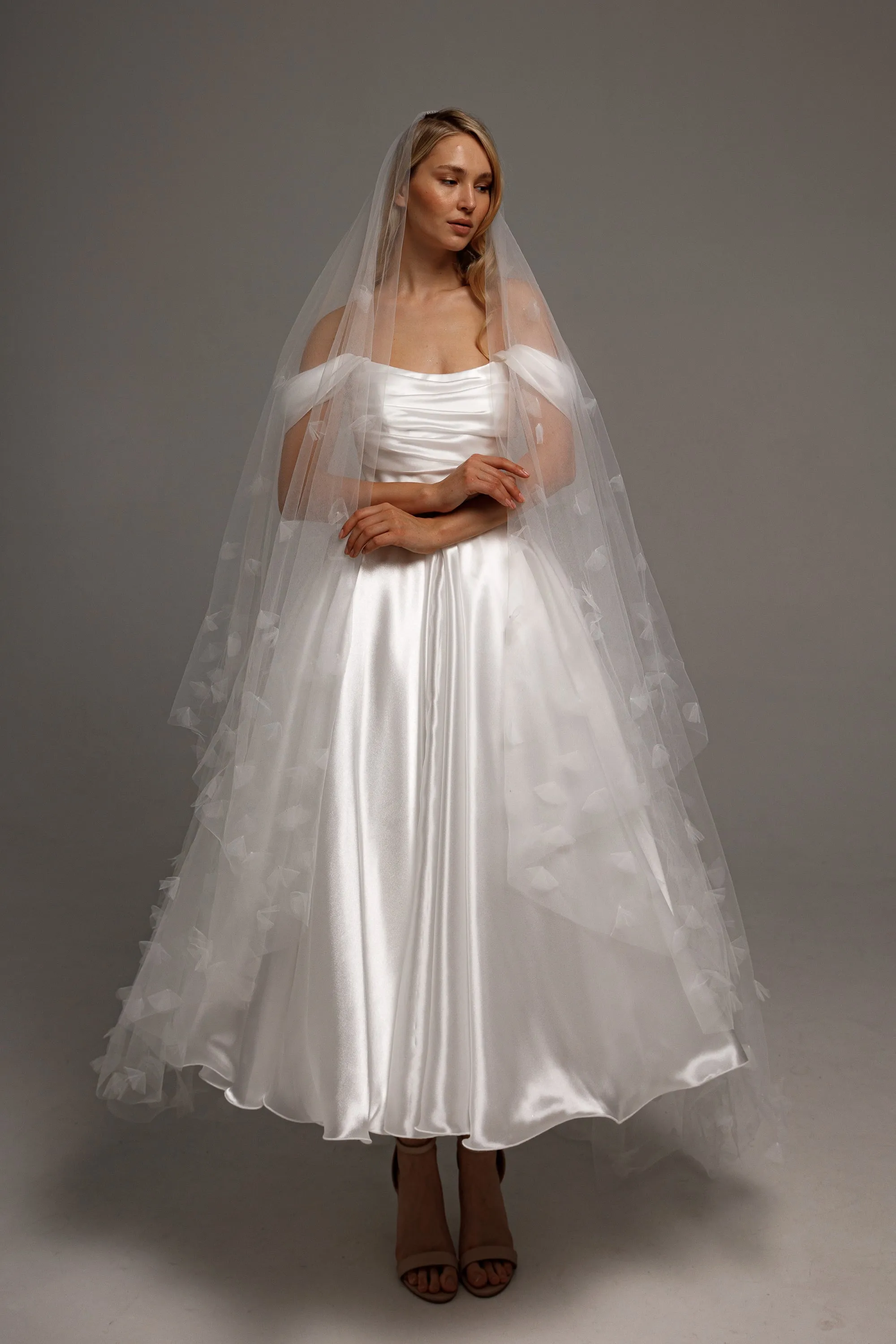 Two-Tier Wedding Veil with 3D Applique sold by Olivia Bottega product image thumbnail 2