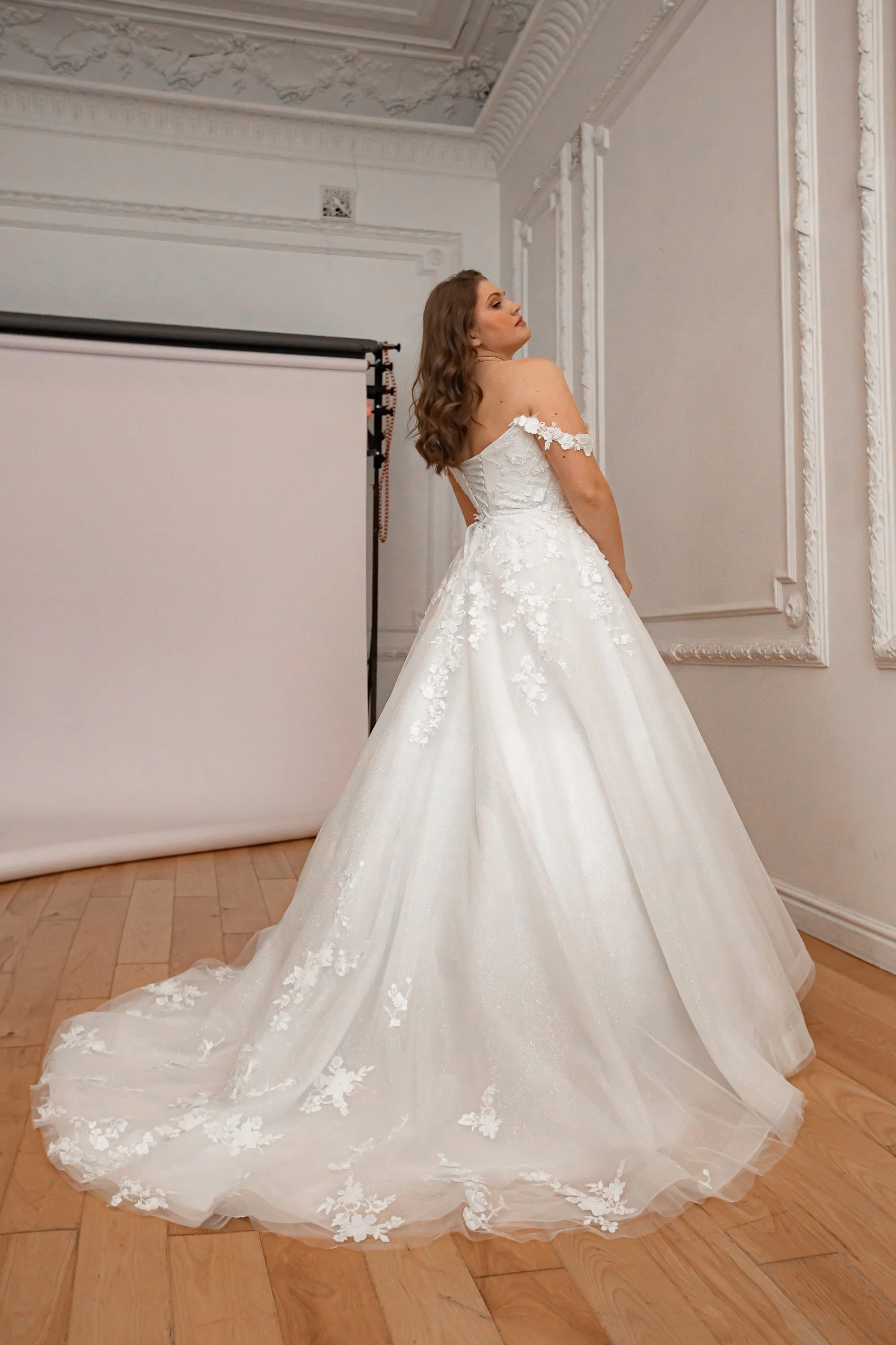 Plus Size Floral Lace Tulle Wedding Dress Yoki with Detachable Straps sold by Olivia Bottega product image thumbnail 4