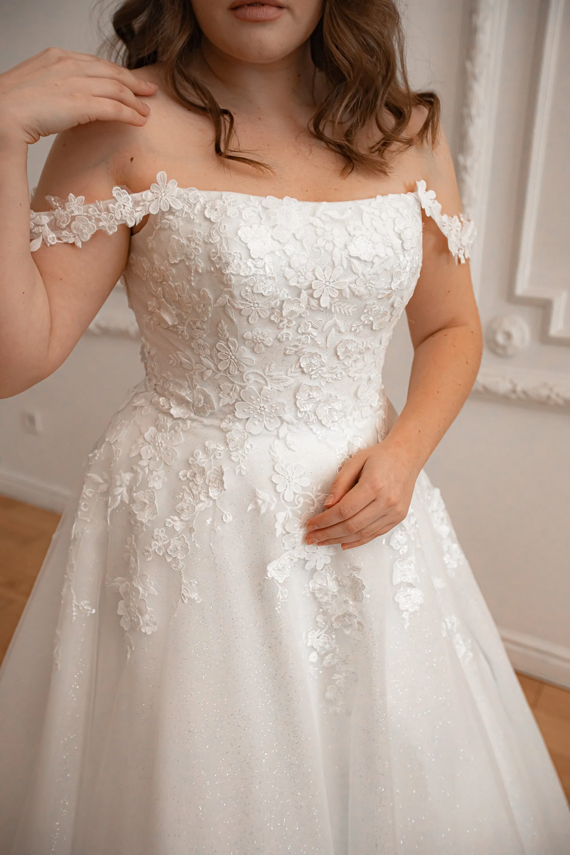 Plus Size Floral Lace Tulle Wedding Dress Yoki with Detachable Straps sold by Olivia Bottega product image thumbnail 2