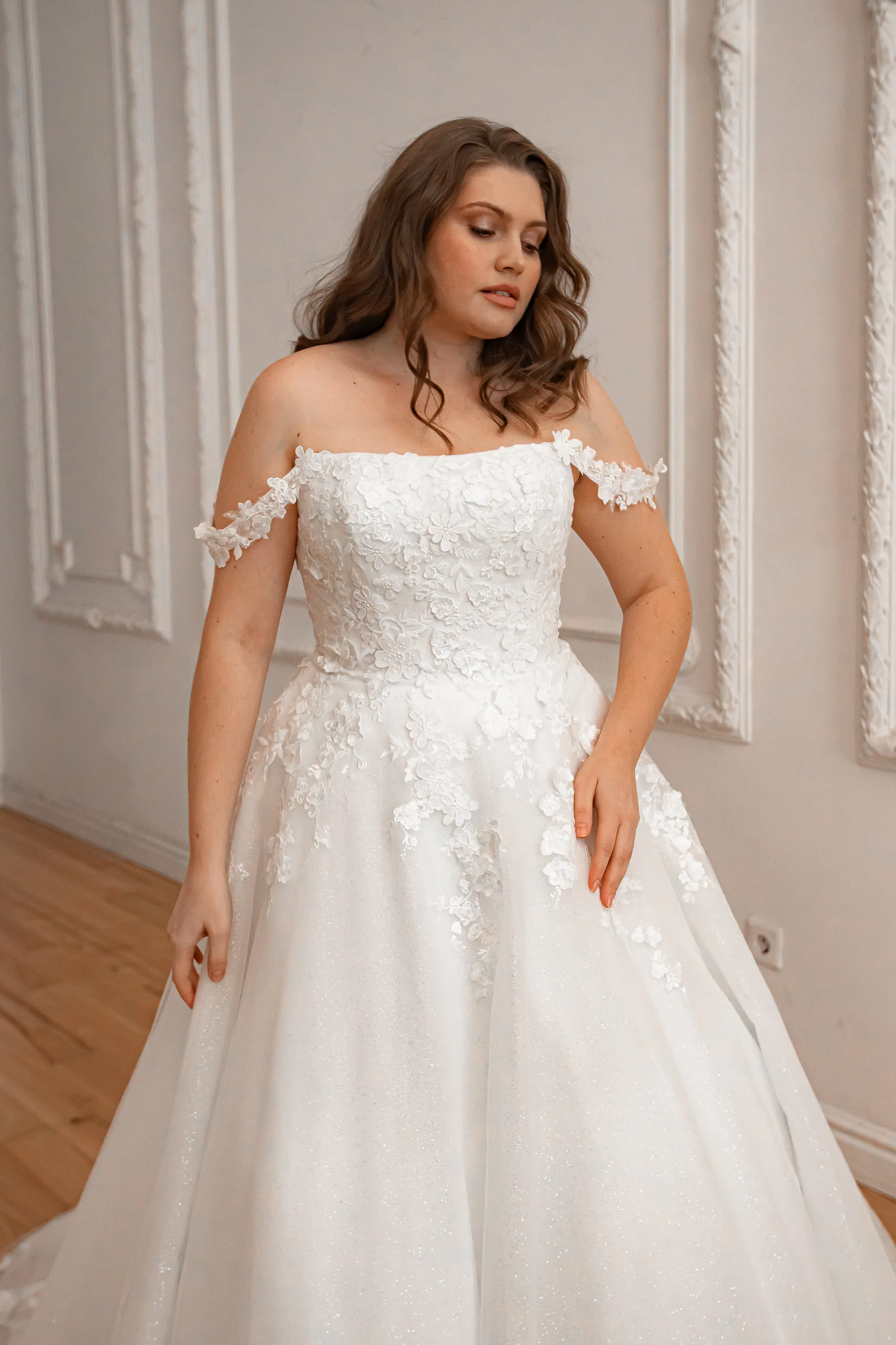 Plus Size Floral Lace Tulle Wedding Dress Yoki with Detachable Straps sold by Olivia Bottega product image thumbnail 5