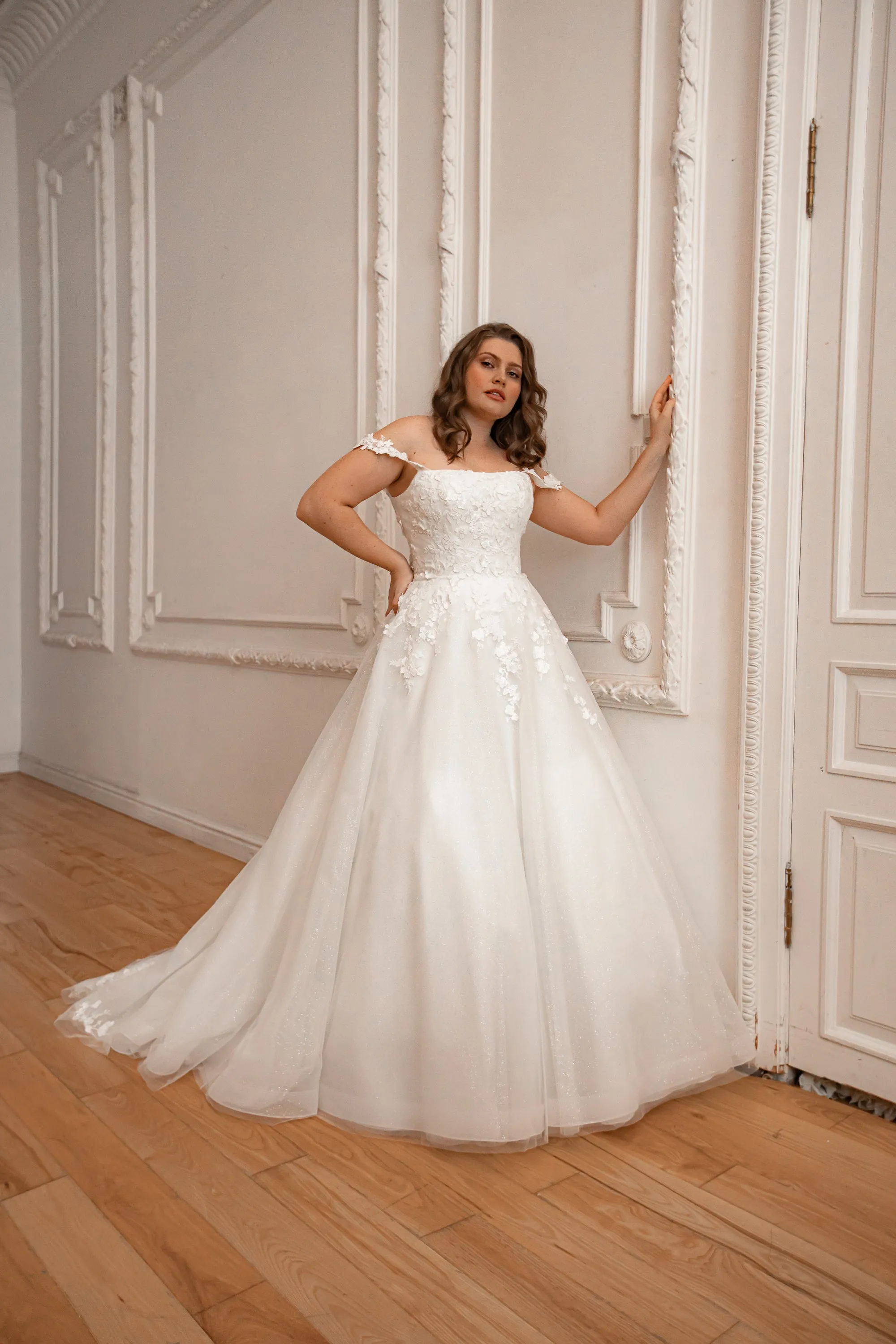 Plus Size Floral Lace Tulle Wedding Dress Yoki with Detachable Straps sold by Olivia Bottega product image thumbnail 3