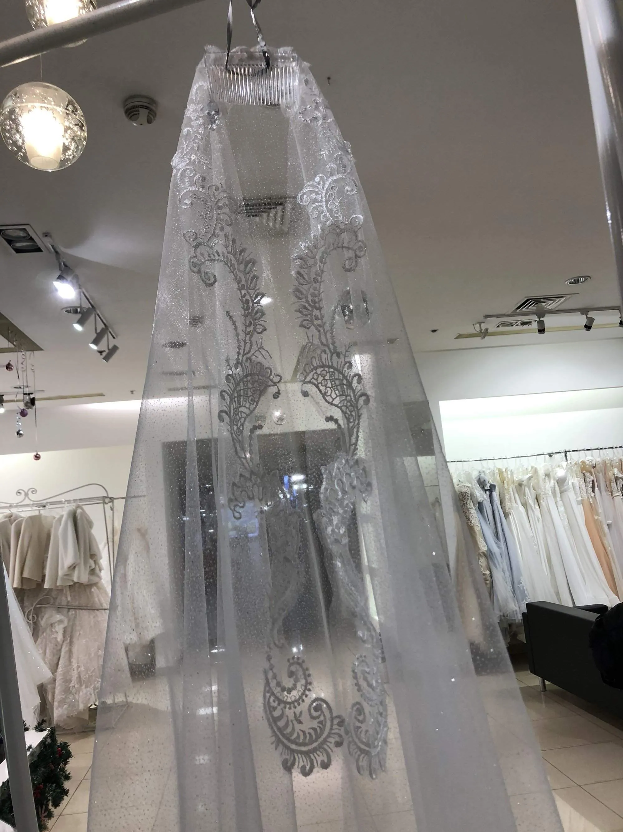 Spanish Style Veil OB7962 sold by Olivia Bottega product image thumbnail 4