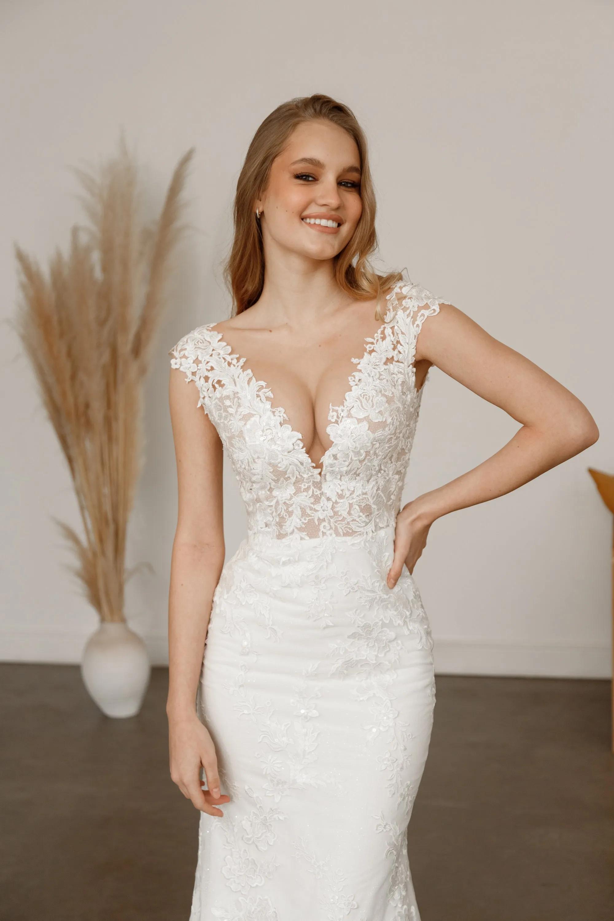 Light ivory Lace Mermaid Wedding Dress Airis sold by Olivia Bottega product image thumbnail 2