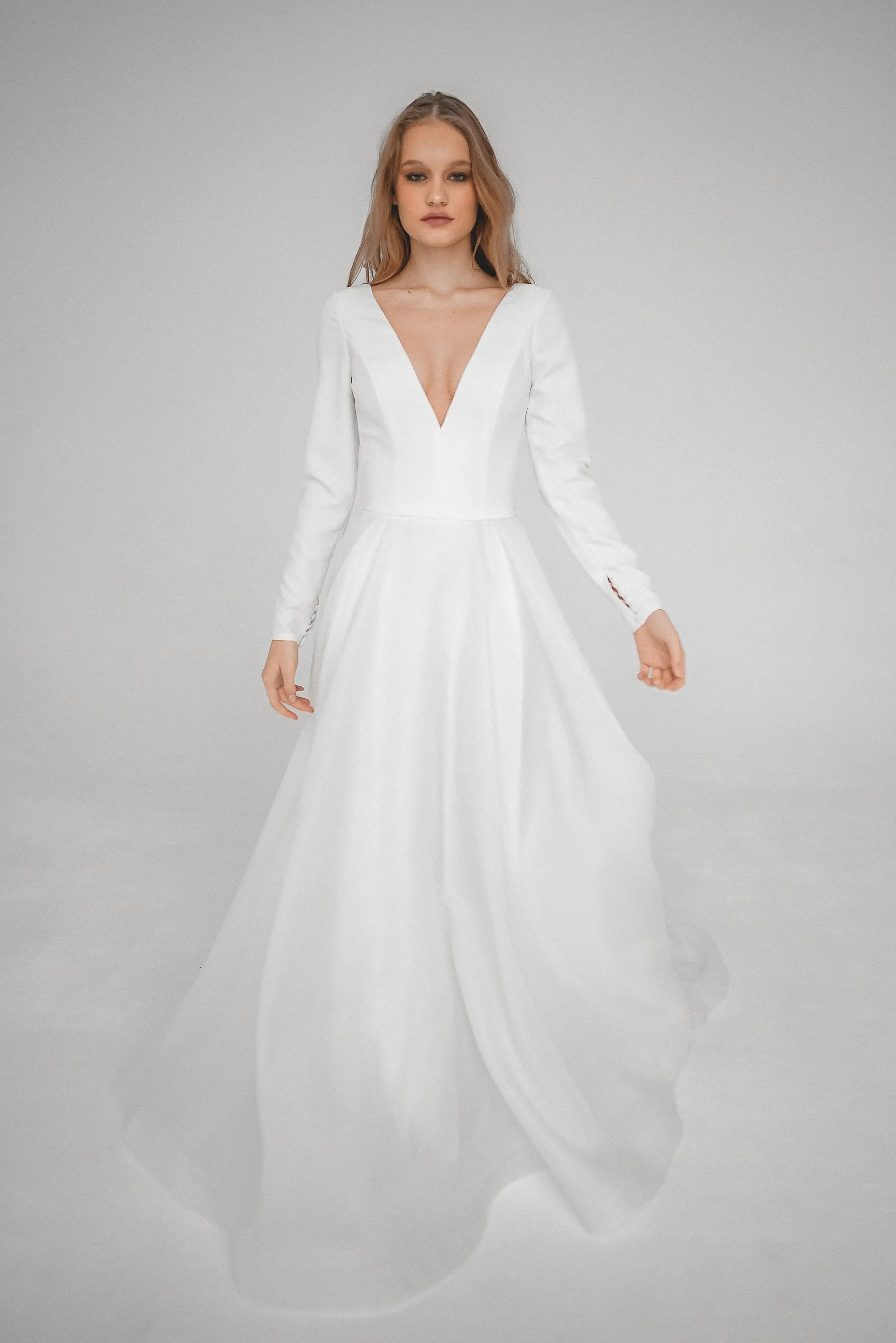 Minimalist Organza Wedding Dress Tayra sold by Olivia Bottega product image thumbnail 4