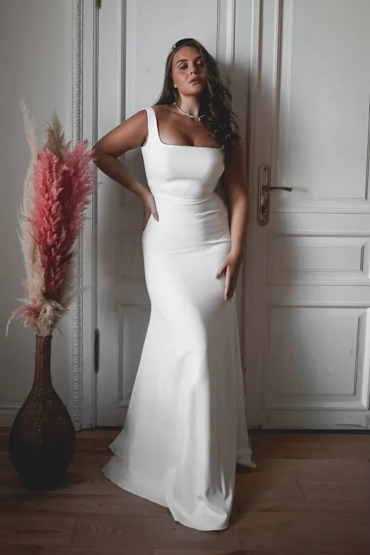 Plus Size Crepe Wedding Dress Jessica sold by Olivia Bottega