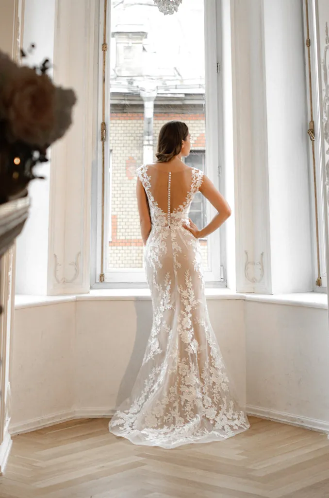 Nude Lace Mermaid Wedding Dress Airis sold by Olivia Bottega product image thumbnail 2