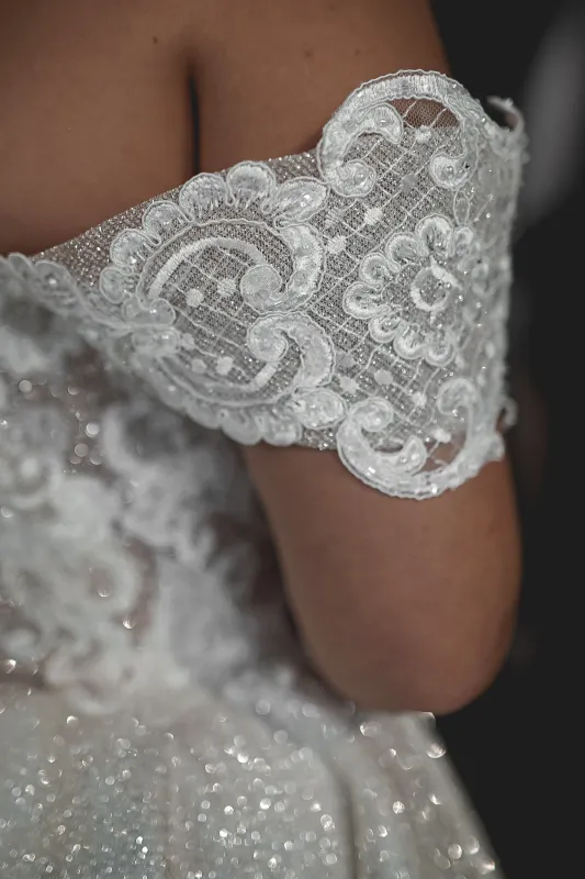 Detachable Straps Elise sold by Olivia Bottega