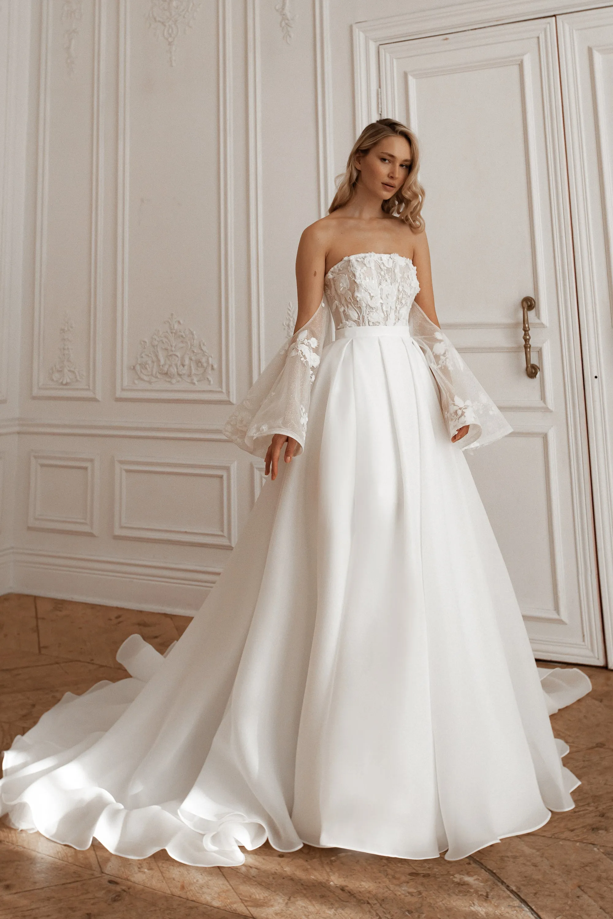 2 in 1 Short Wedding Dress Twilight Muse with Detachable Audrey Skirt sold by Olivia Bottega product image thumbnail 2