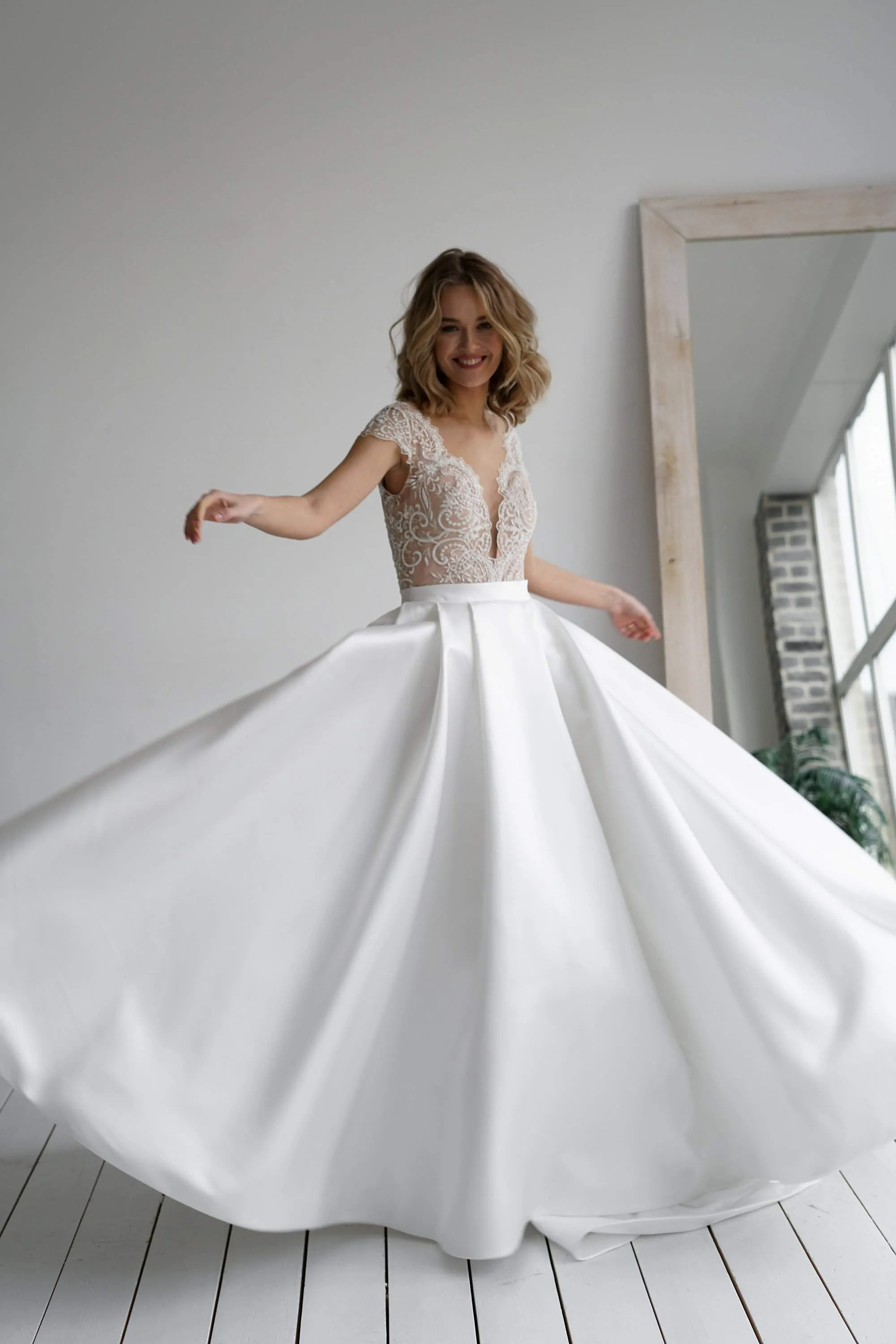 Rebecca | Ready-to-Ship sold by Olivia Bottega product image thumbnail 5