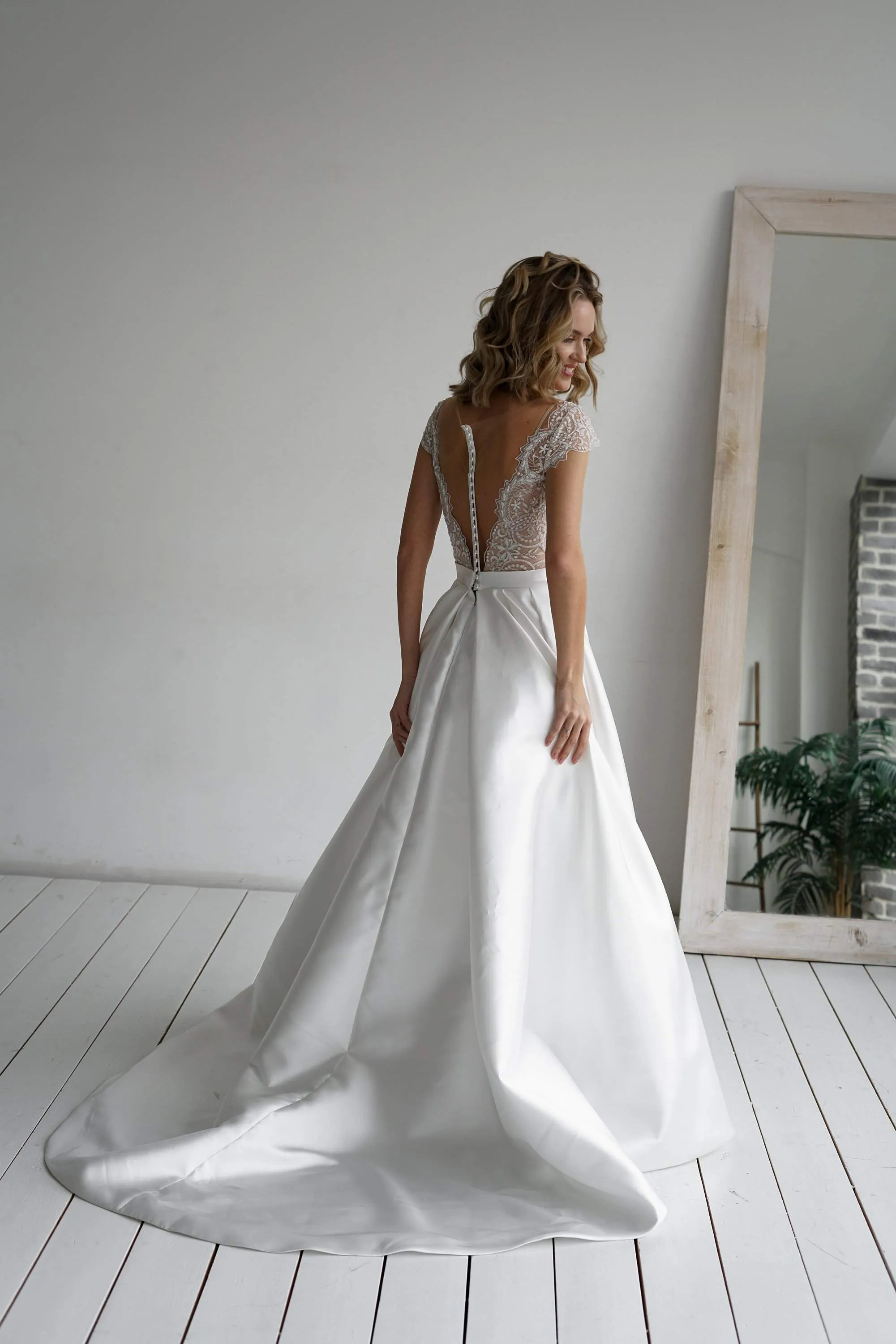 Rebecca | Ready-to-Ship sold by Olivia Bottega product image thumbnail 3