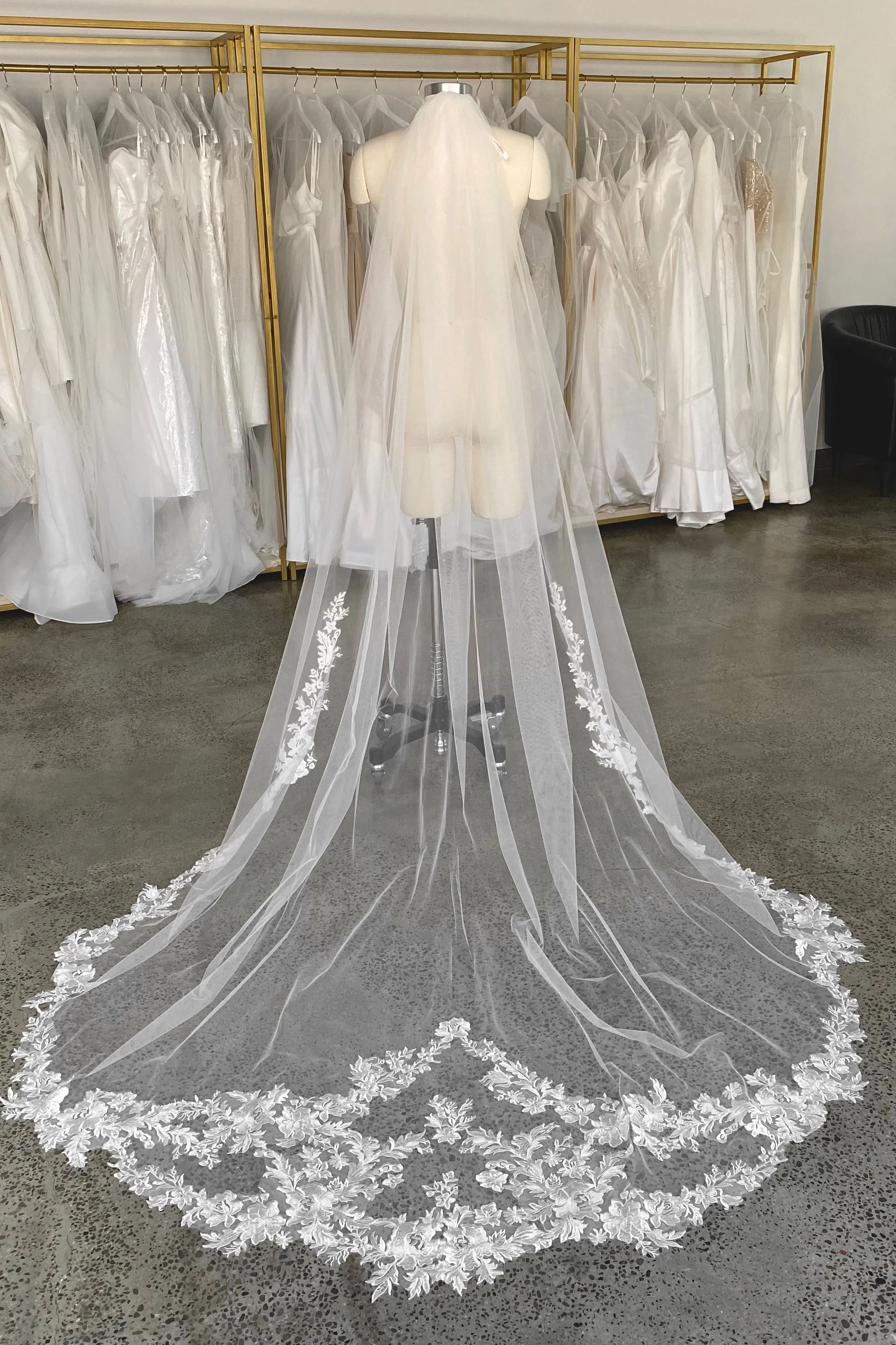 Wedding Veil Enn | Ready-to-Ship sold by Olivia Bottega