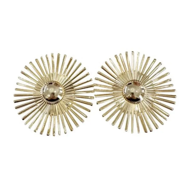 Windy Earring sold by Mimosa