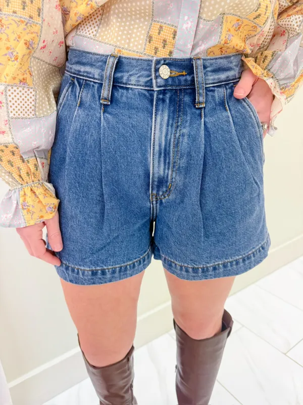 Coronado Pleated Short Montage made by Daze